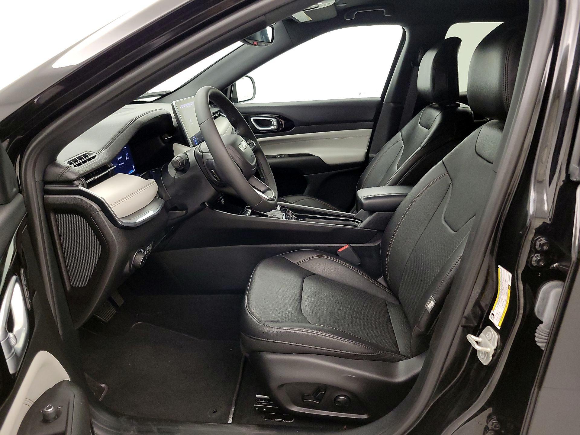Thumbnail: 2024 Jeep Compass - 11