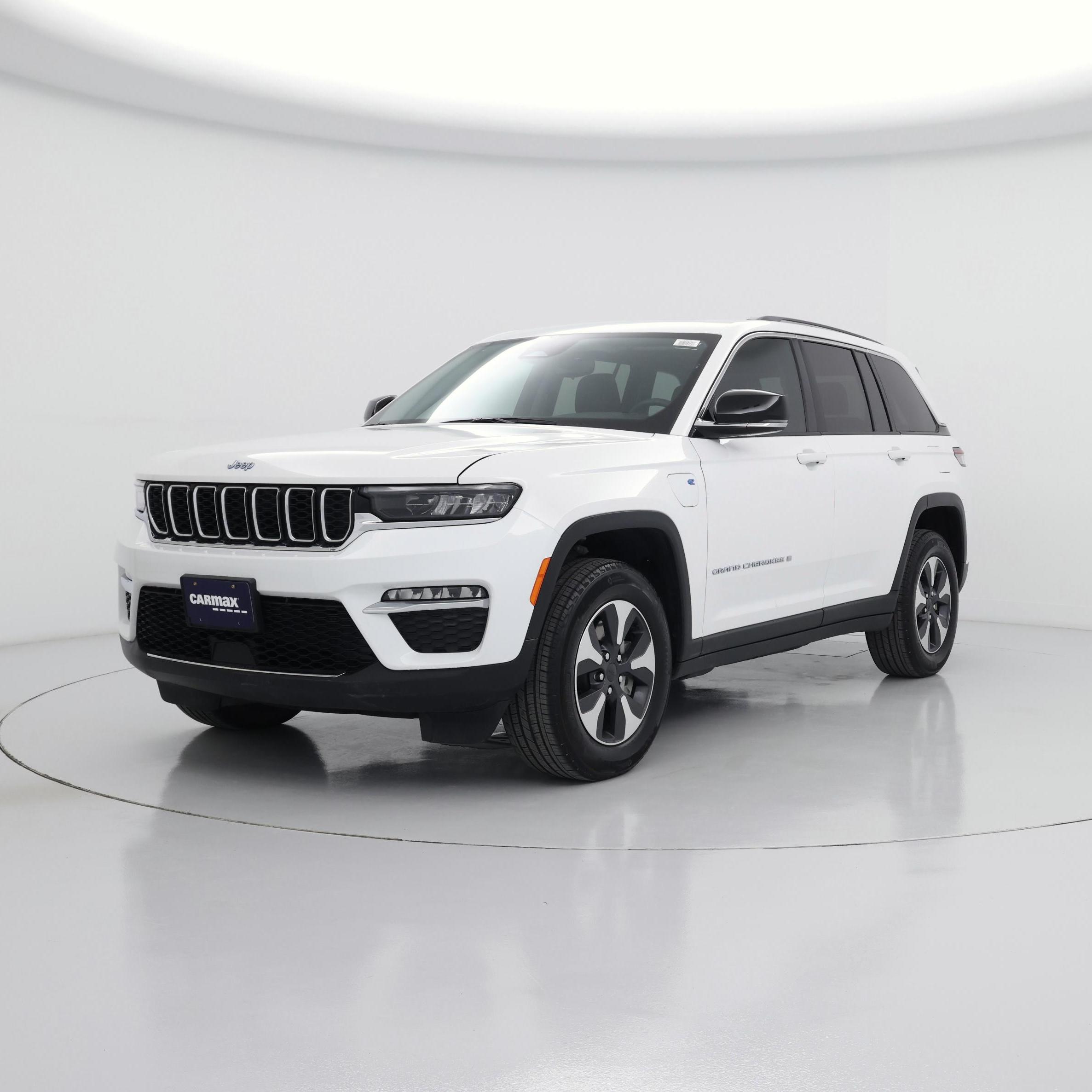 Thumbnail: 2023 Jeep Grand Cherokee - 4