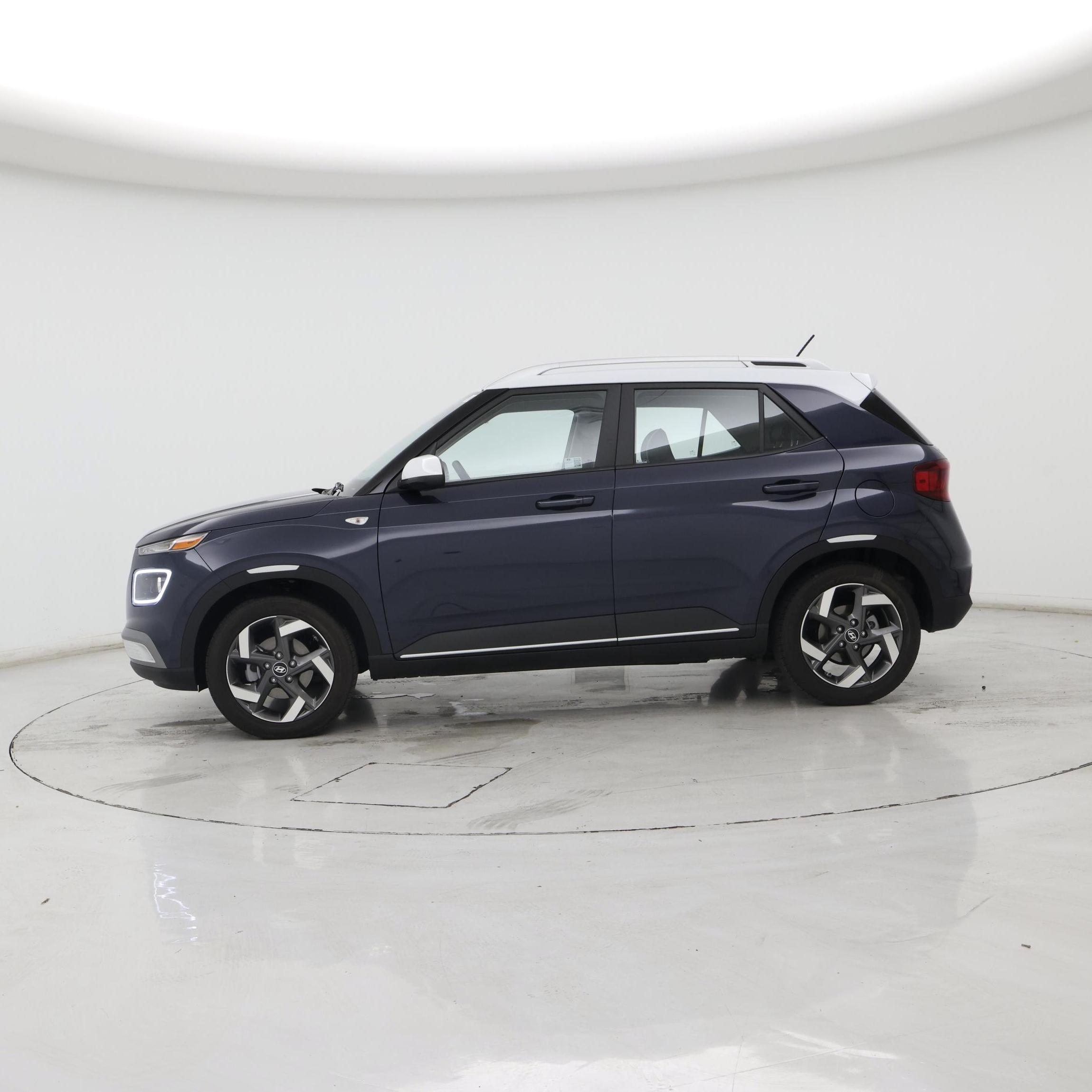 Thumbnail: 2025 Hyundai Venue - 3