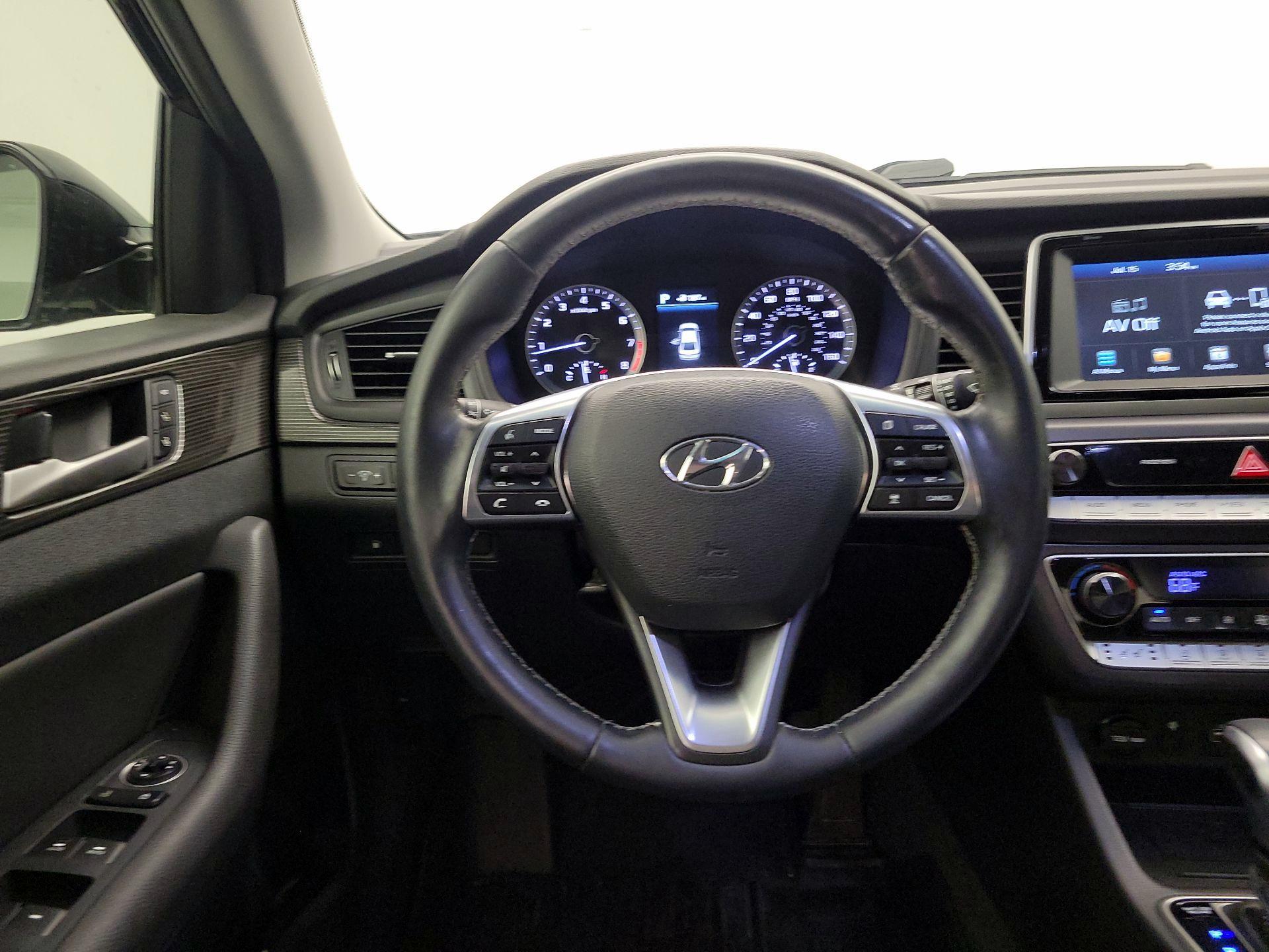 Thumbnail: 2018 Hyundai Sonata - 10