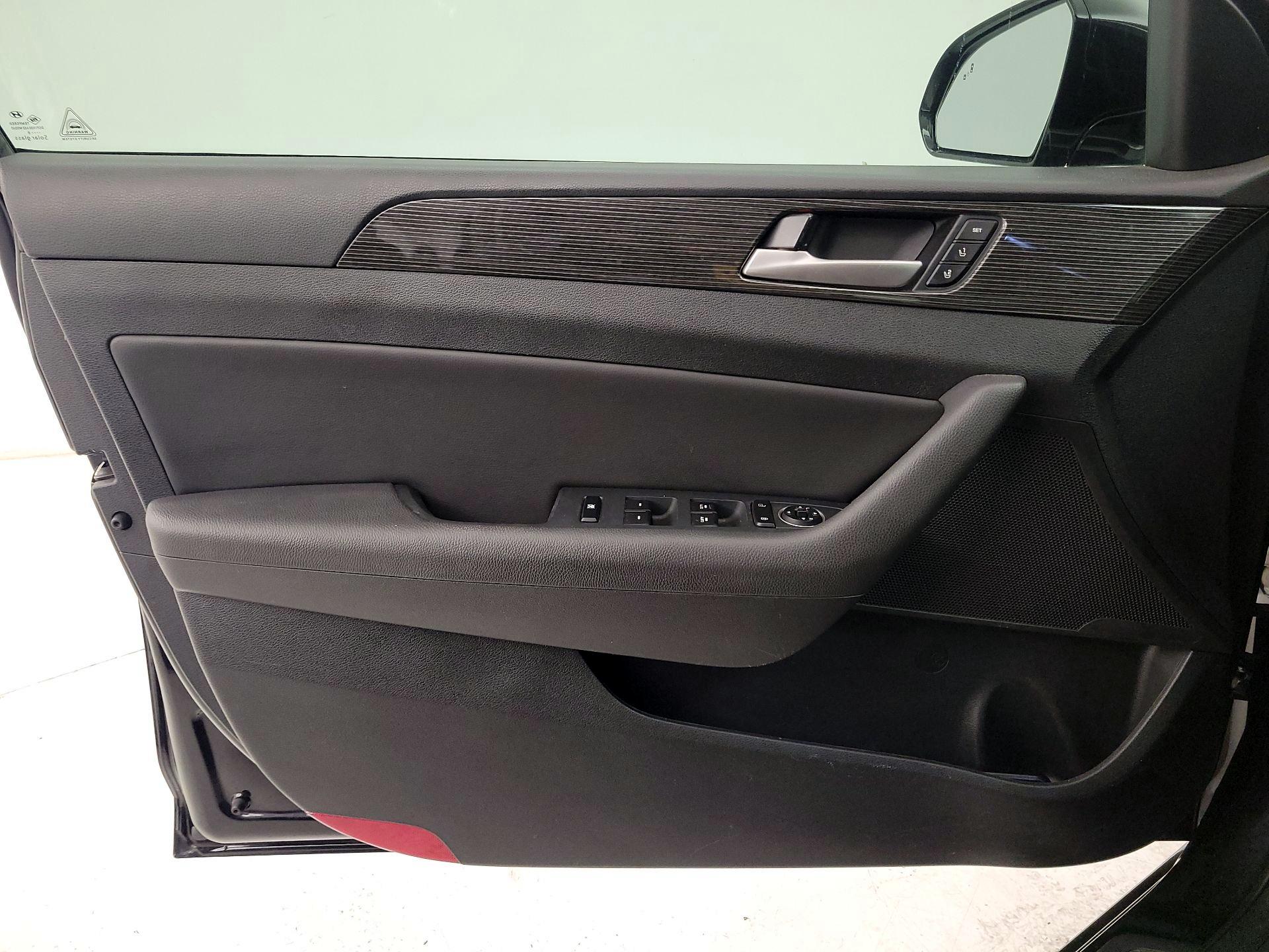 Thumbnail: 2018 Hyundai Sonata - 12