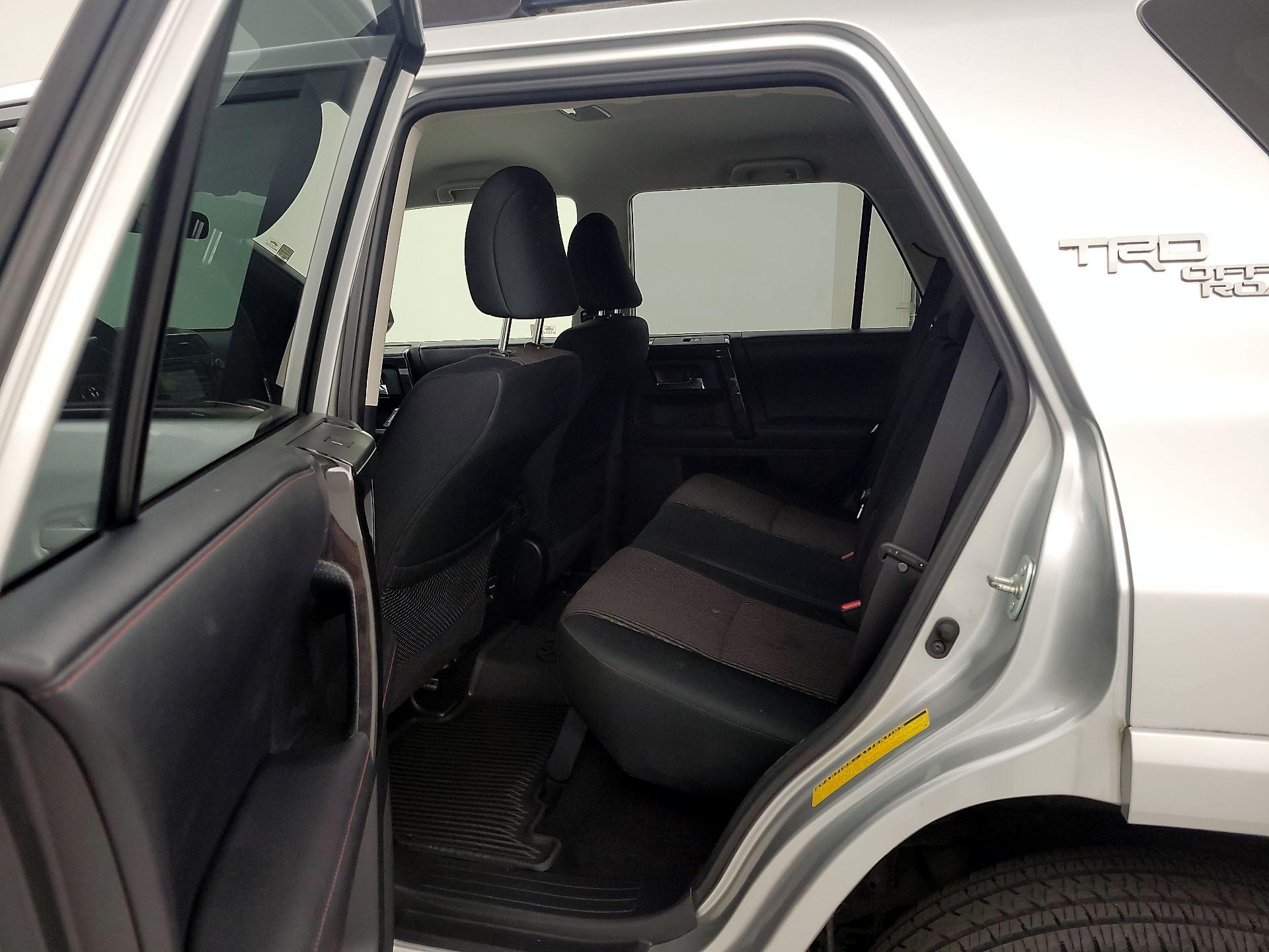 Thumbnail: 2019 Toyota 4Runner - 18