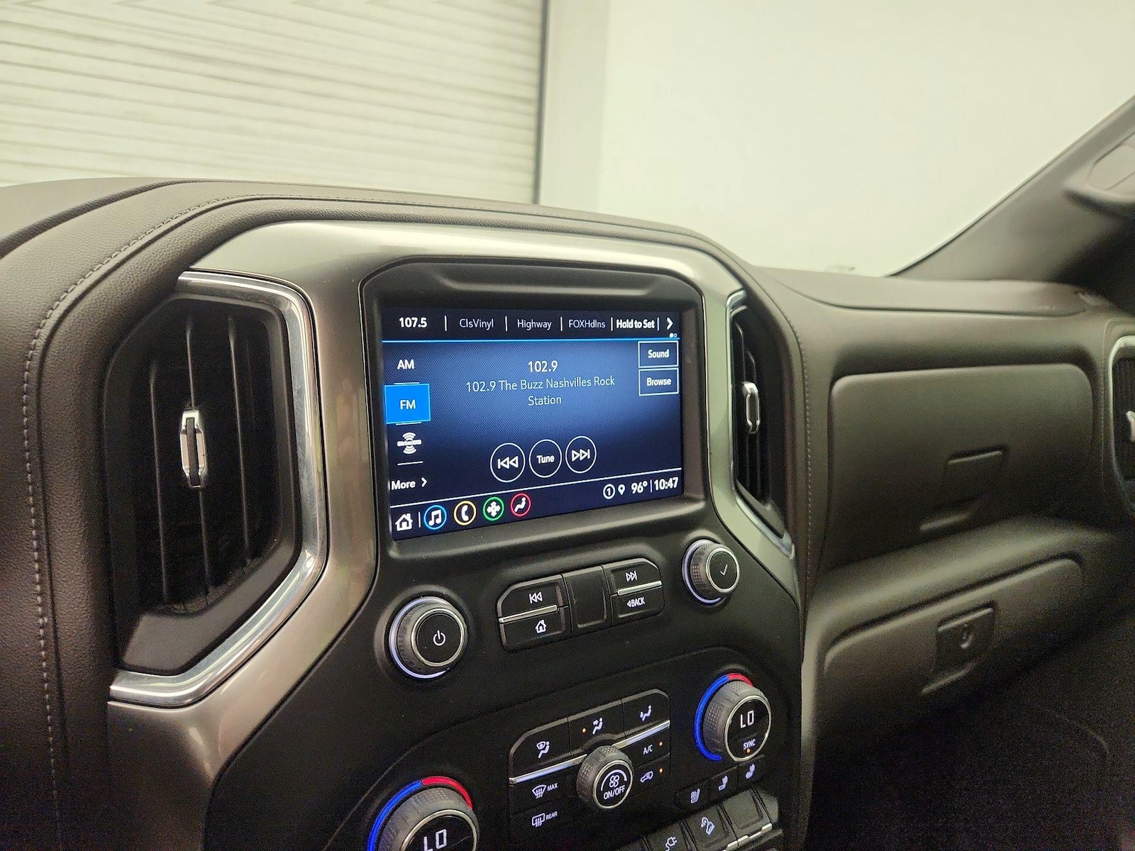 2022 Chevrolet Silverado 1500 Limited LTZ - Photo 17