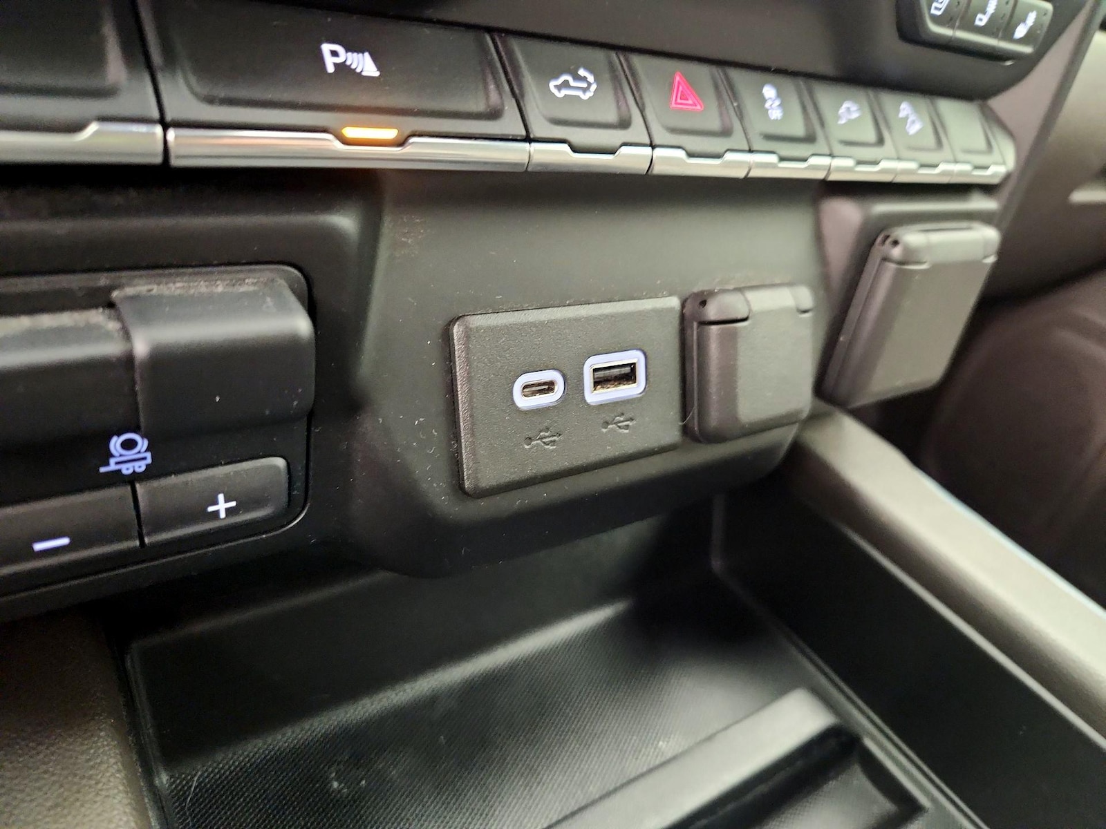 2022 Chevrolet Silverado 1500 Limited LTZ - Photo 20