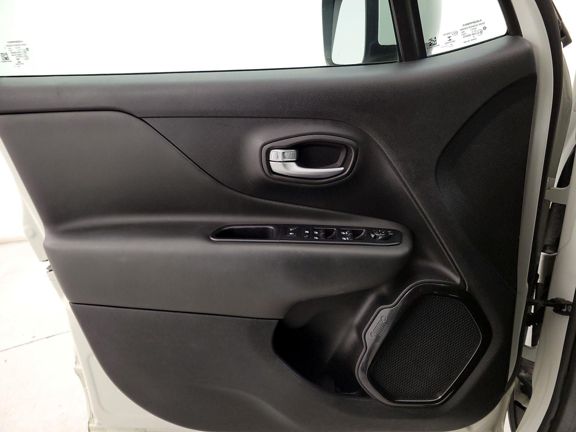 Thumbnail: 2020 Jeep Renegade - 12
