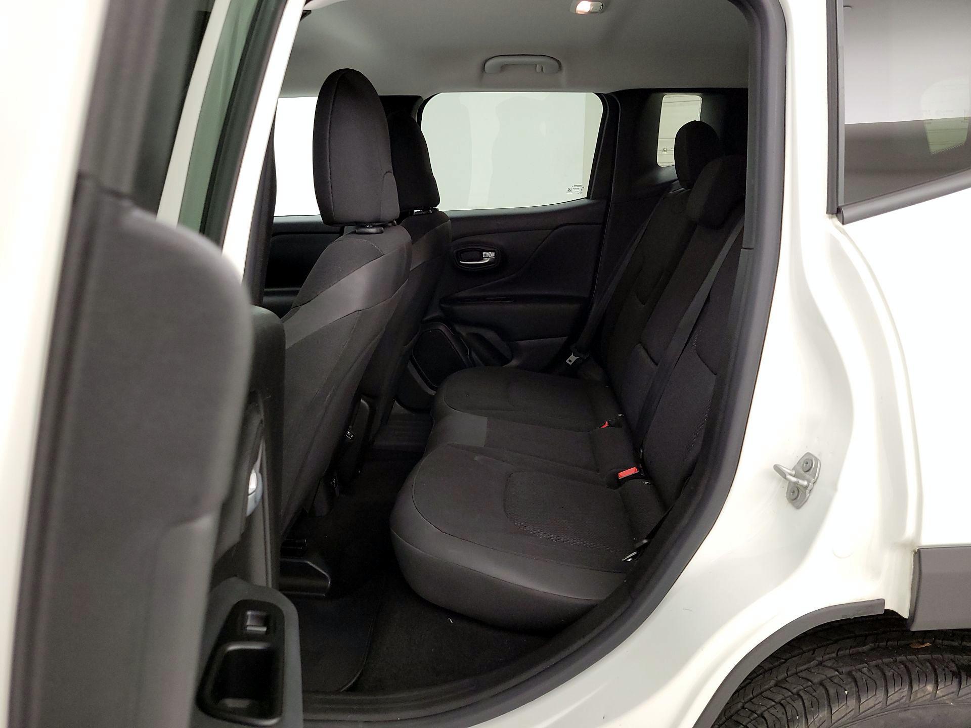 Thumbnail: 2020 Jeep Renegade - 17