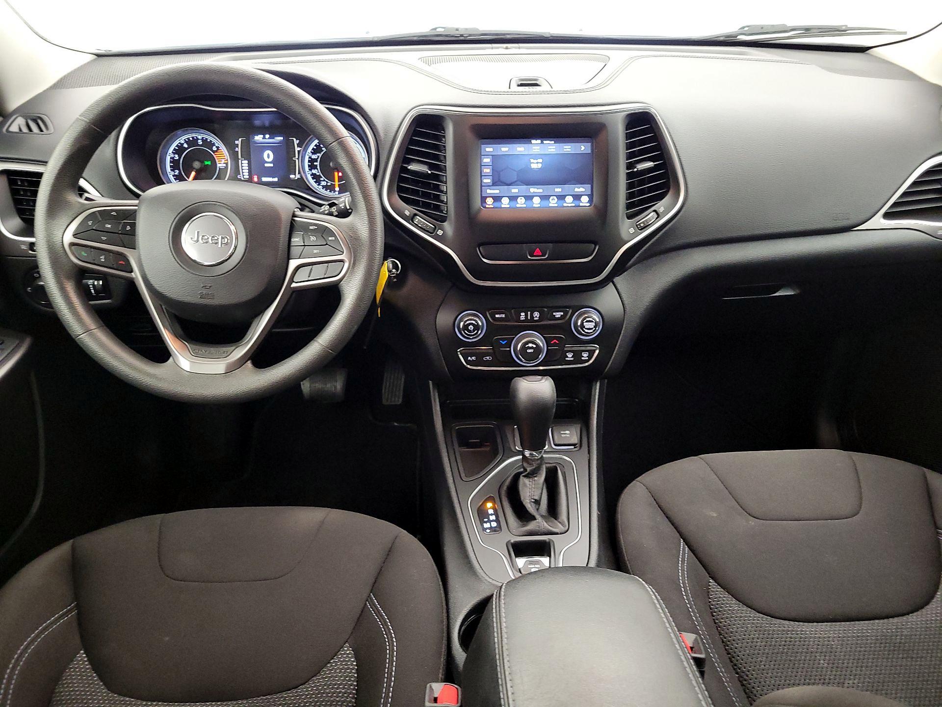 Thumbnail: 2020 Jeep Cherokee - 9