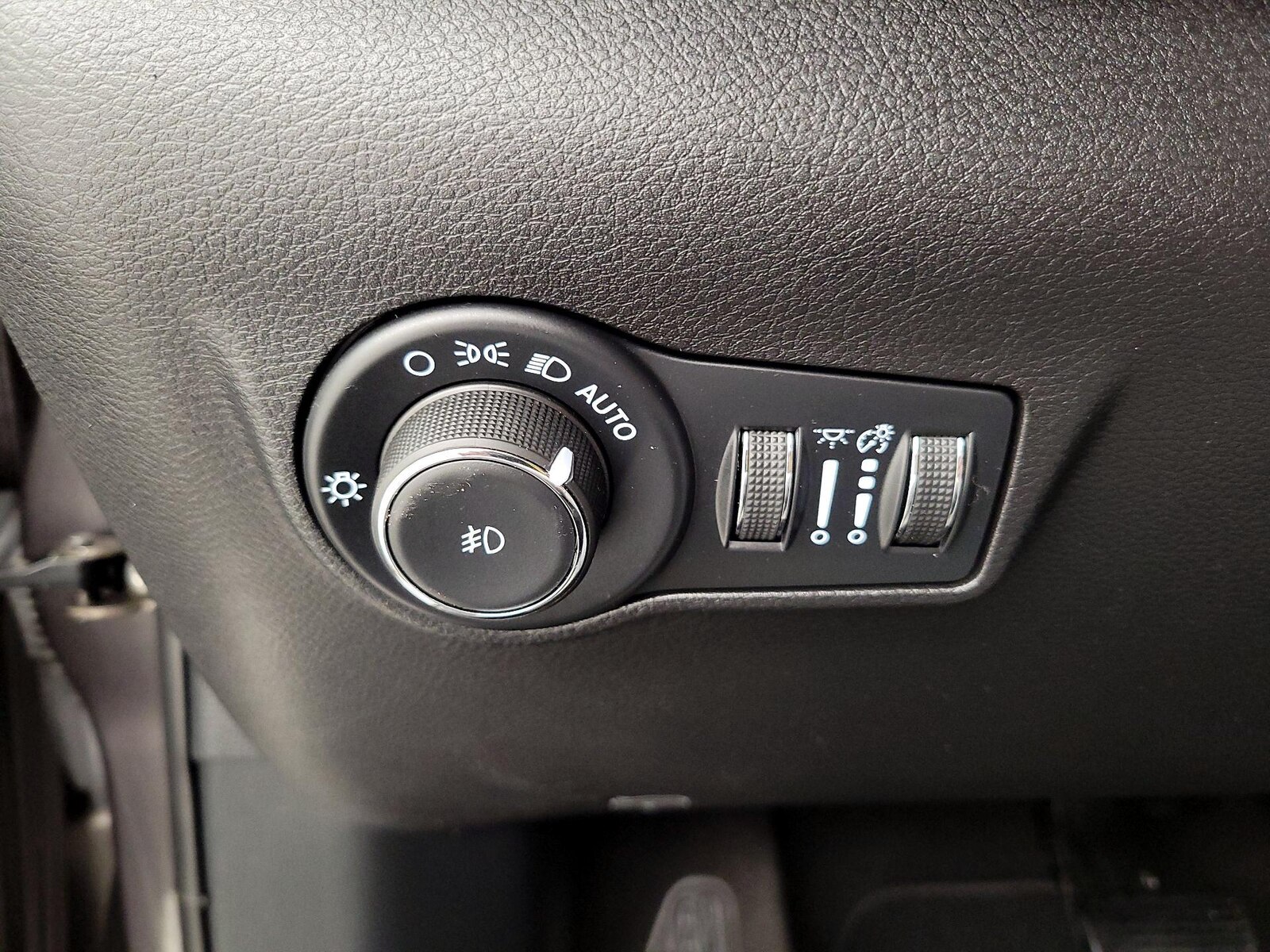 2024 Jeep Compass Limited - Photo 14