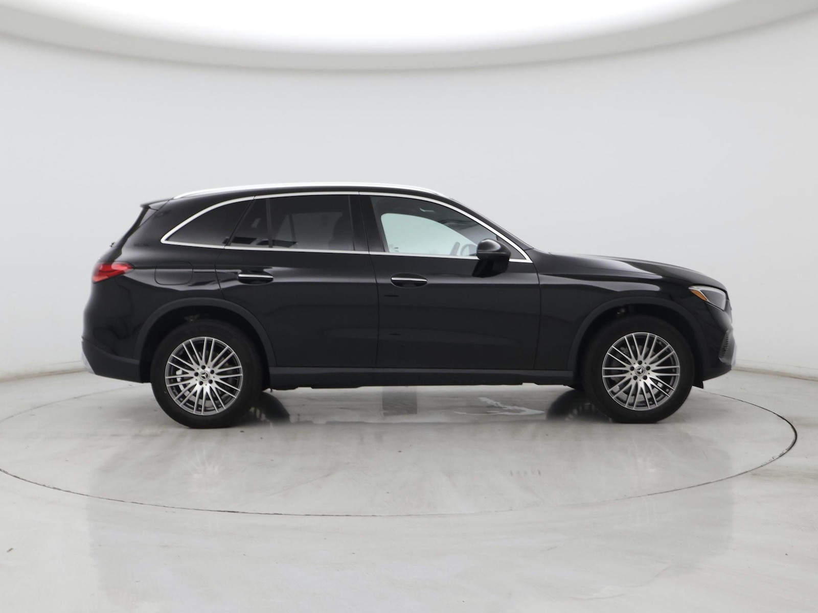 2024 Mercedes-Benz GLC GLC 300 - Photo 8