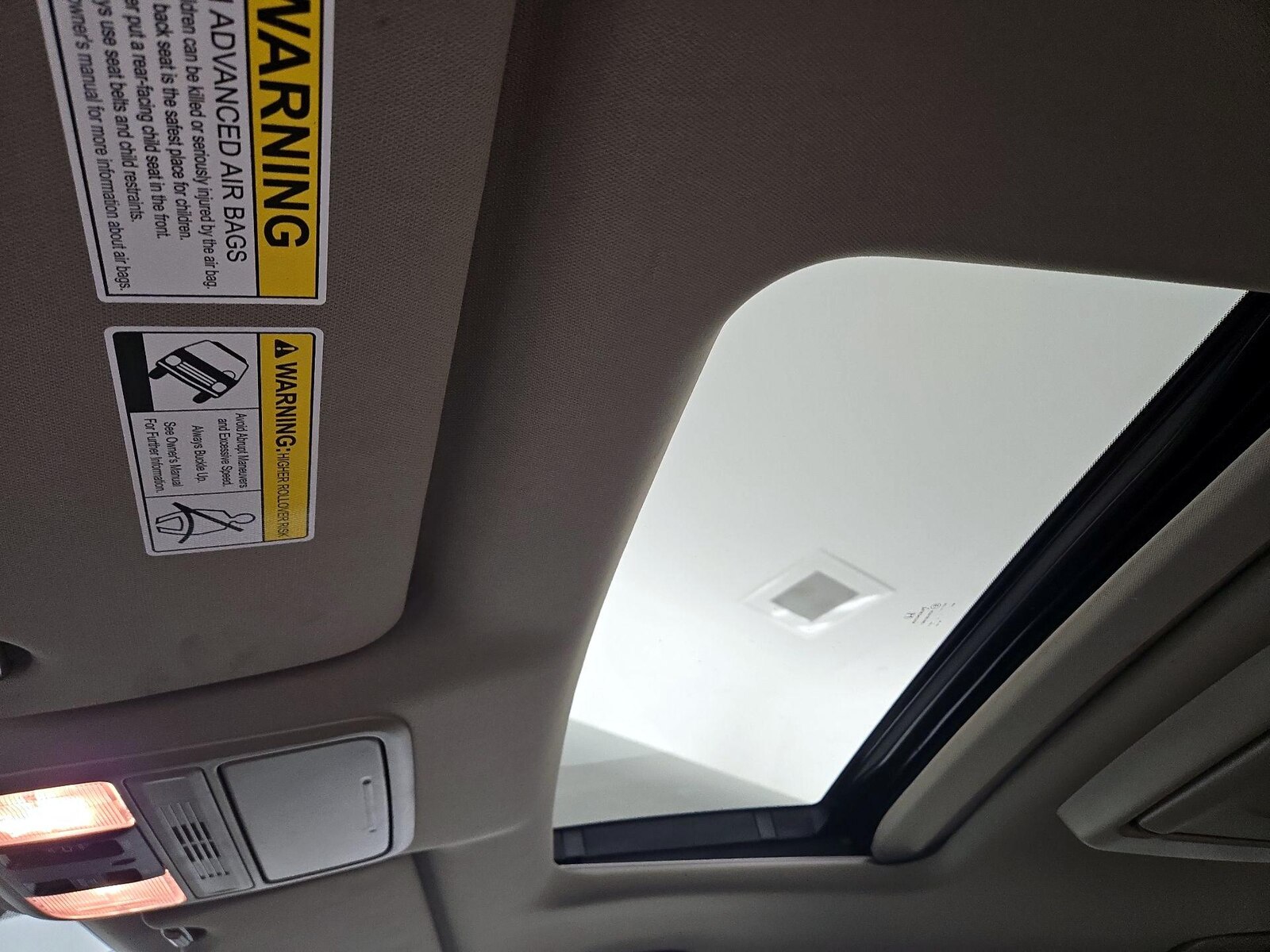 Sunroof(s) & Overhead Airbags