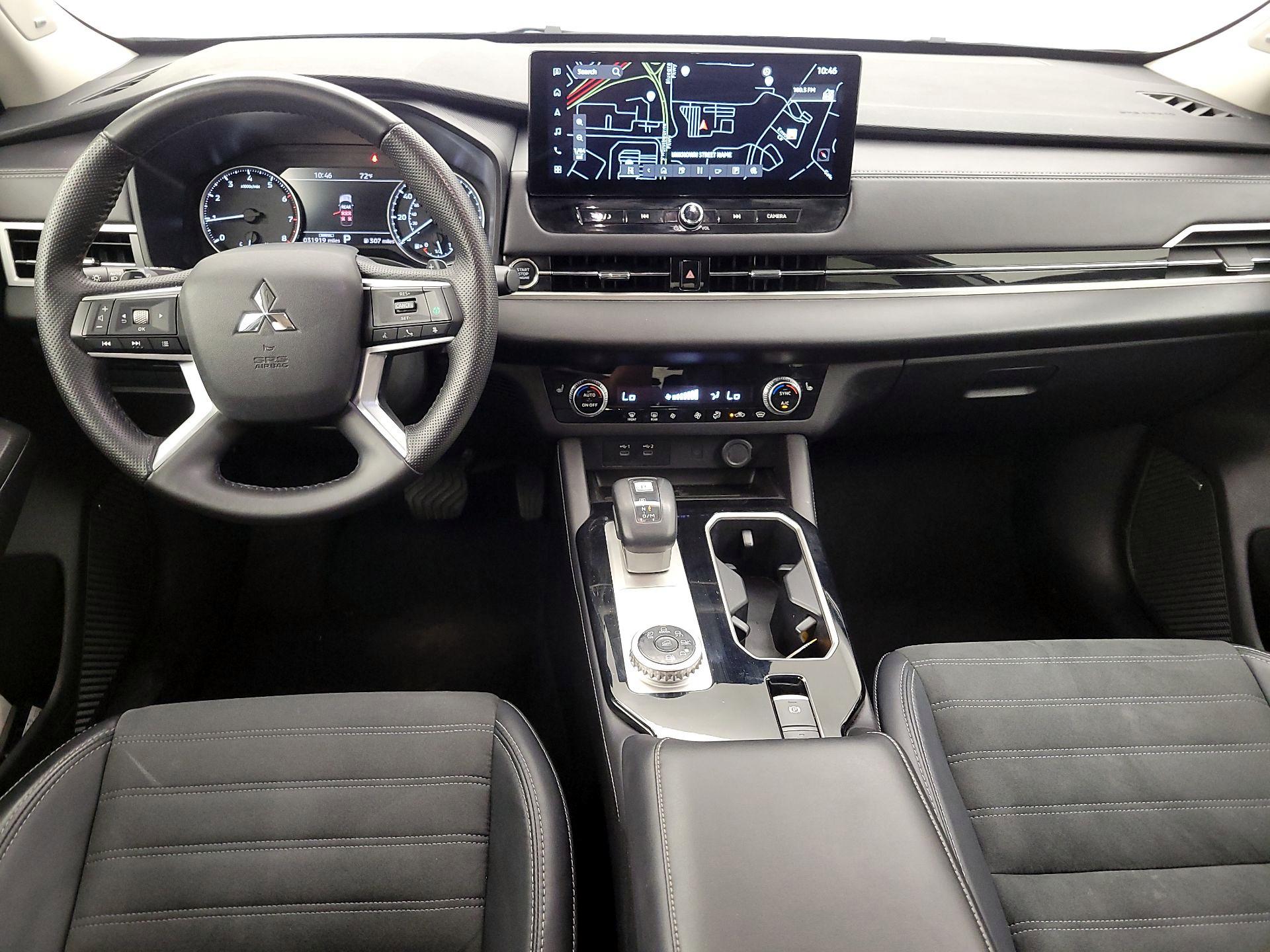 Thumbnail: 2025 Mitsubishi Outlander - 9