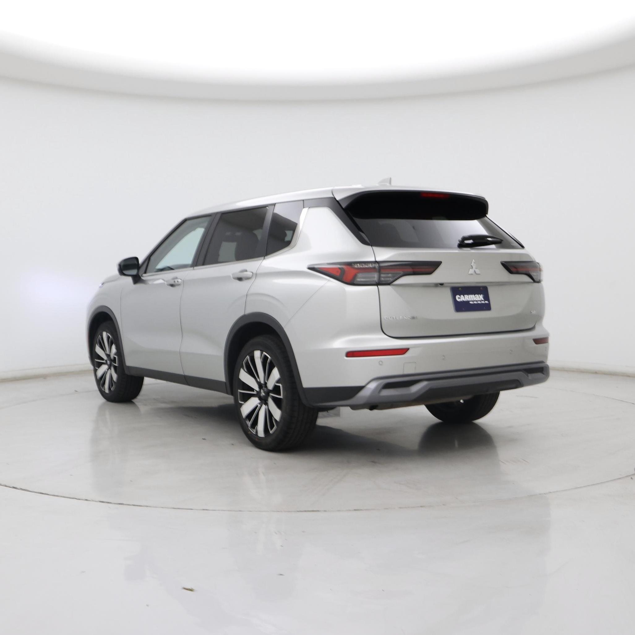 Thumbnail: 2025 Mitsubishi Outlander - 2