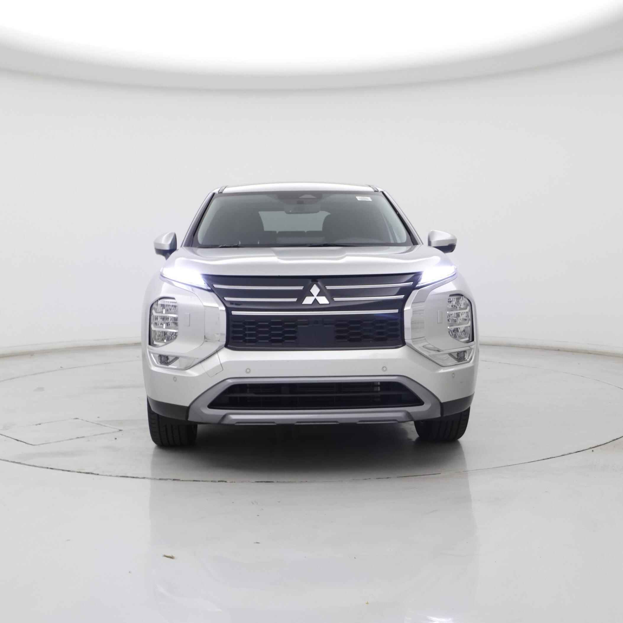Thumbnail: 2025 Mitsubishi Outlander - 5