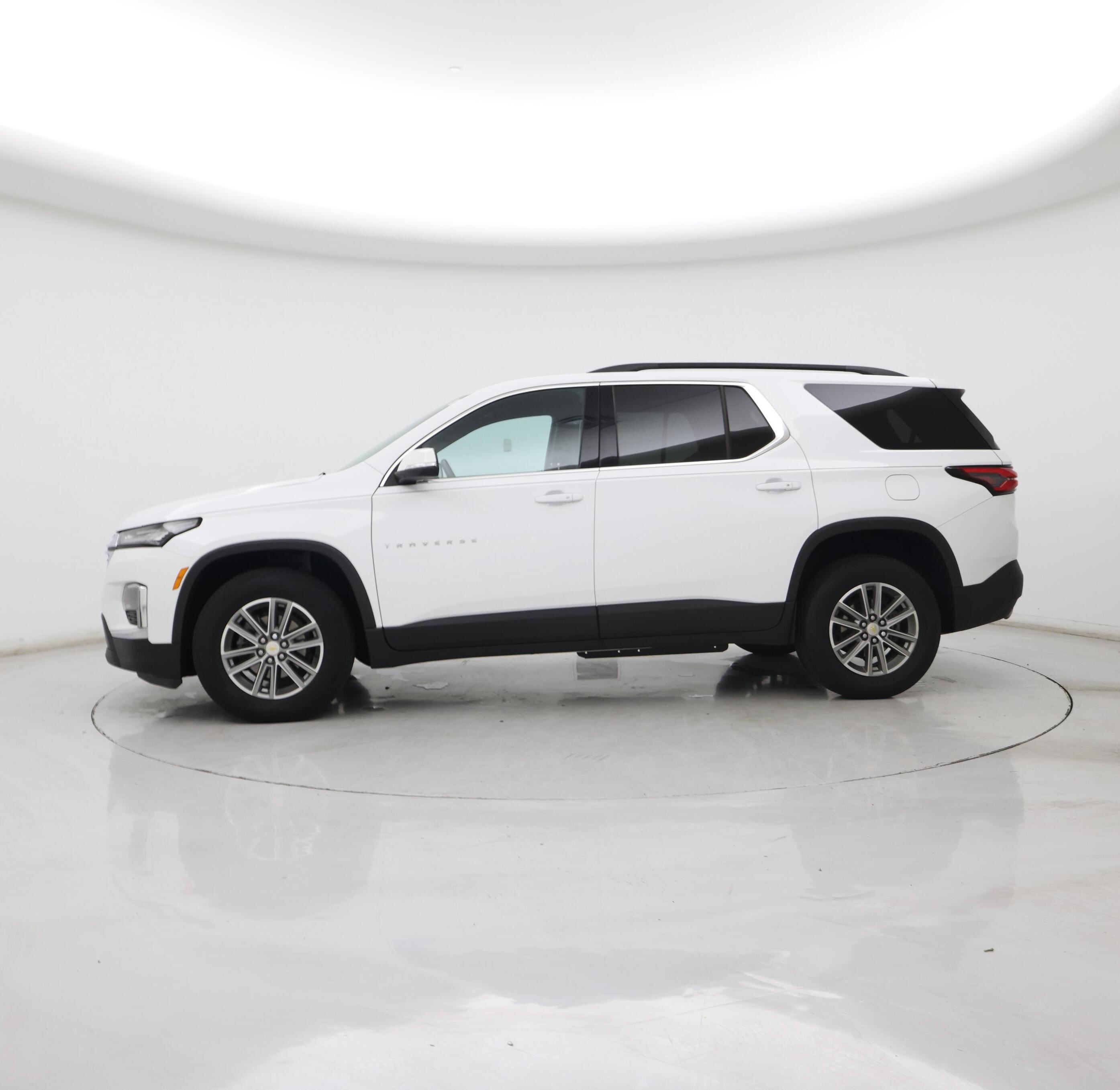 Thumbnail: 2023 Chevrolet Traverse - 3