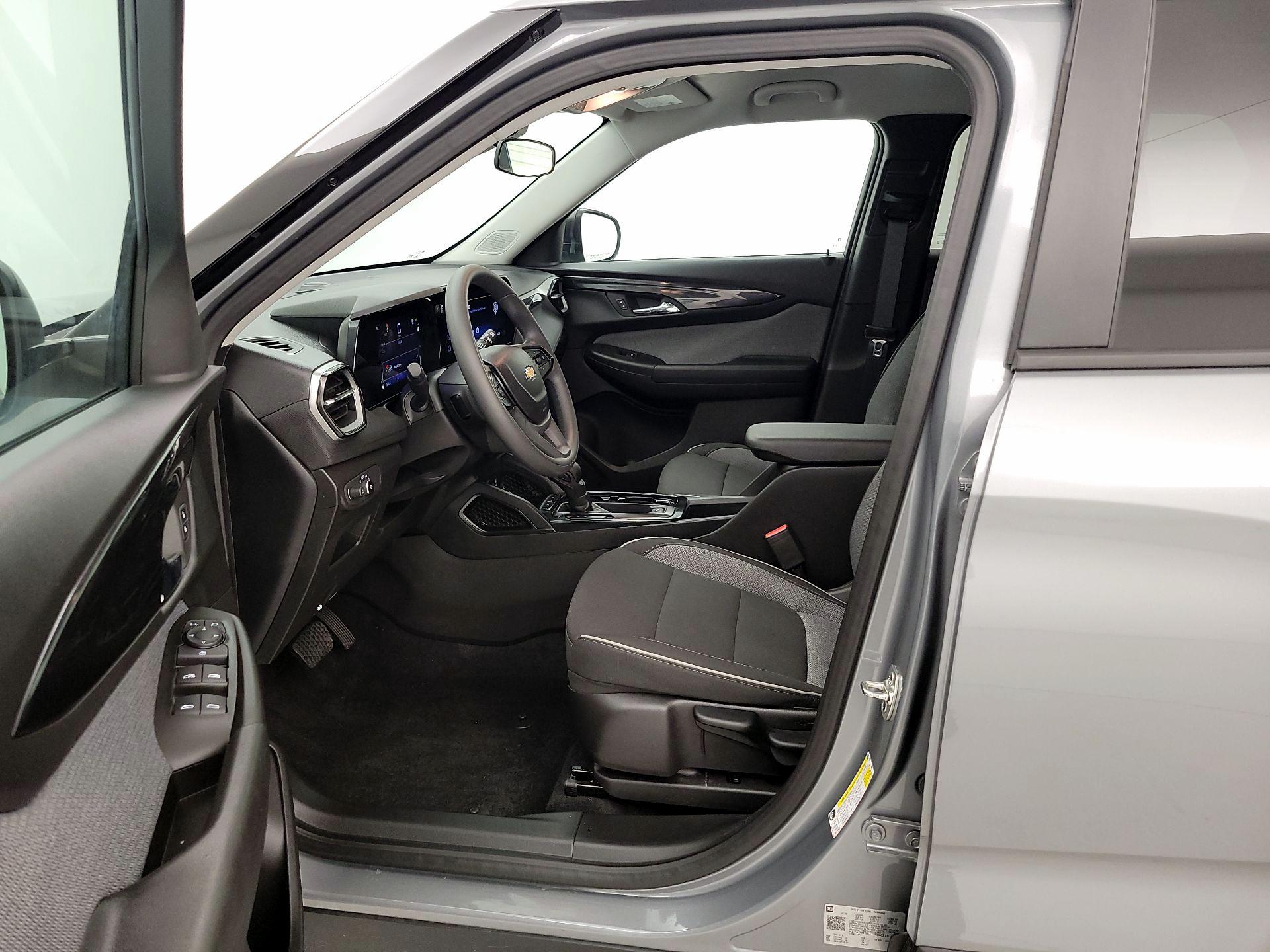 Thumbnail: 2026 Chevrolet TrailBlazer - 11
