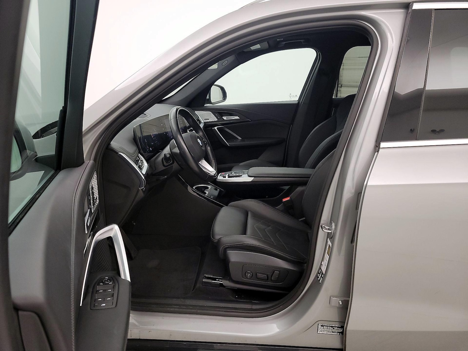 2024 BMW X1 28i - Photo 12
