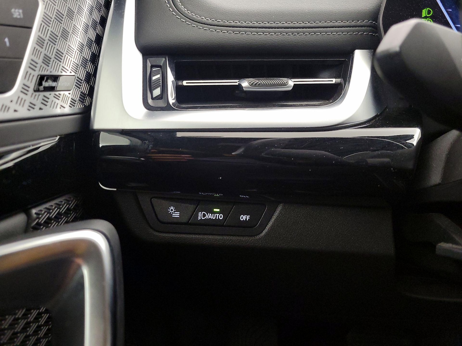 2024 BMW X1 28i - Photo 14