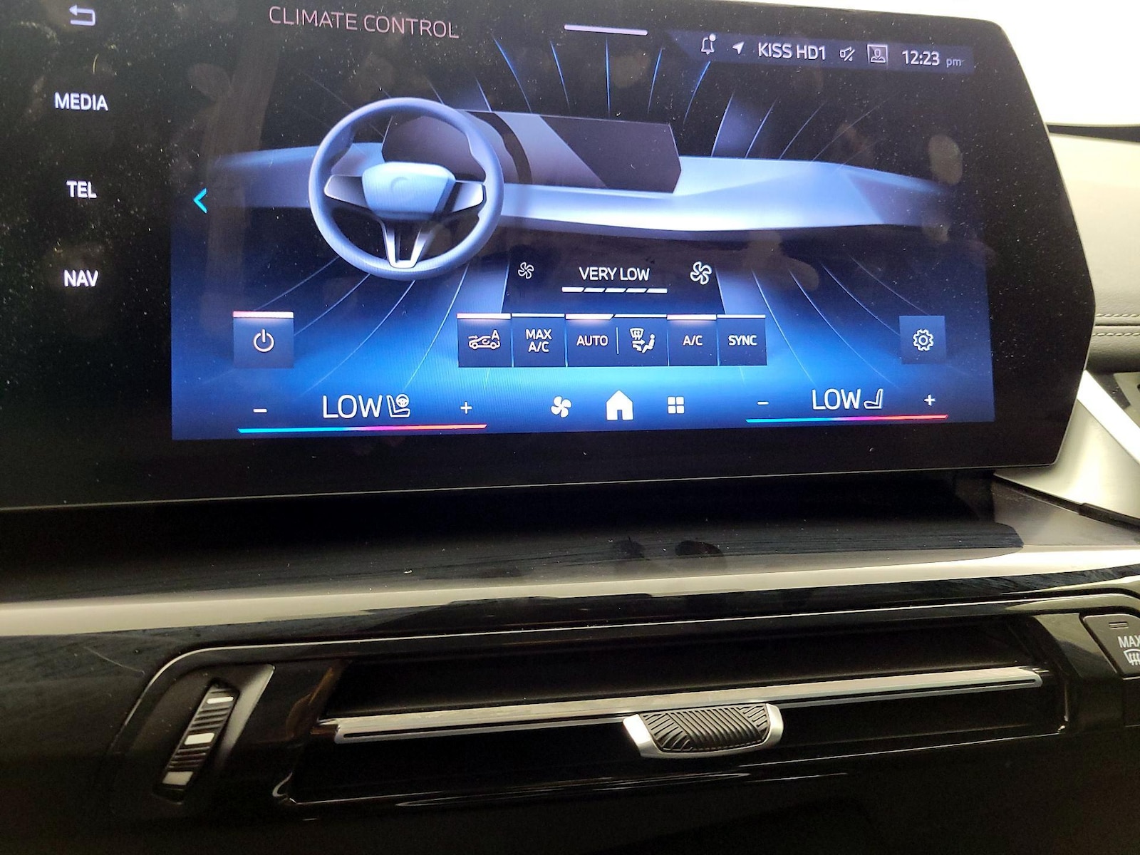 2024 BMW X1 28i - Photo 17