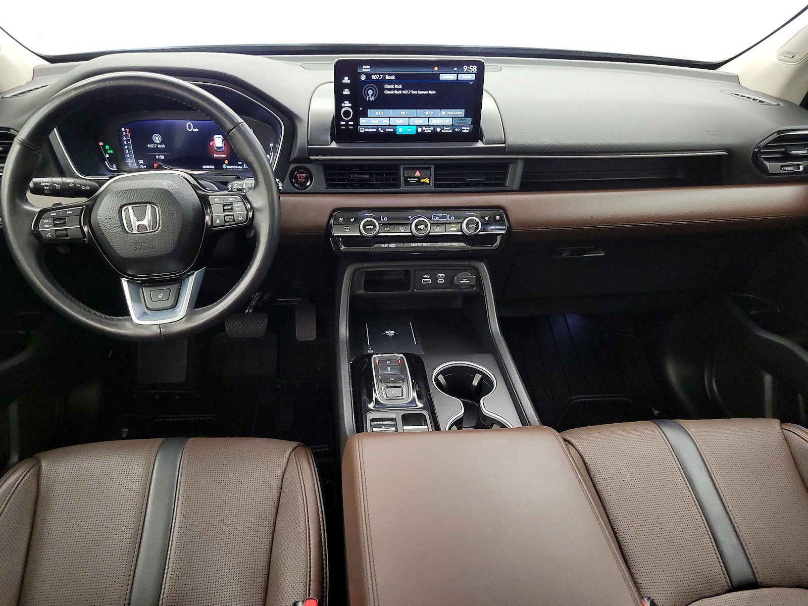2024 Honda Pilot Elite - Photo 10