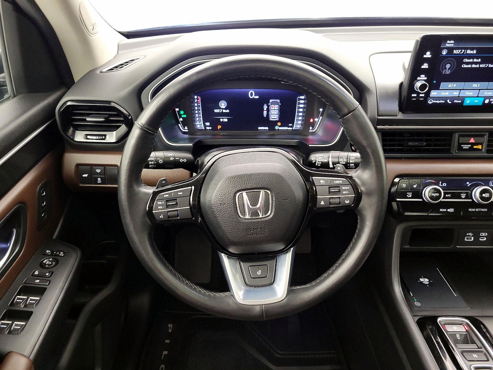 2024 Honda Pilot Elite - Photo 11