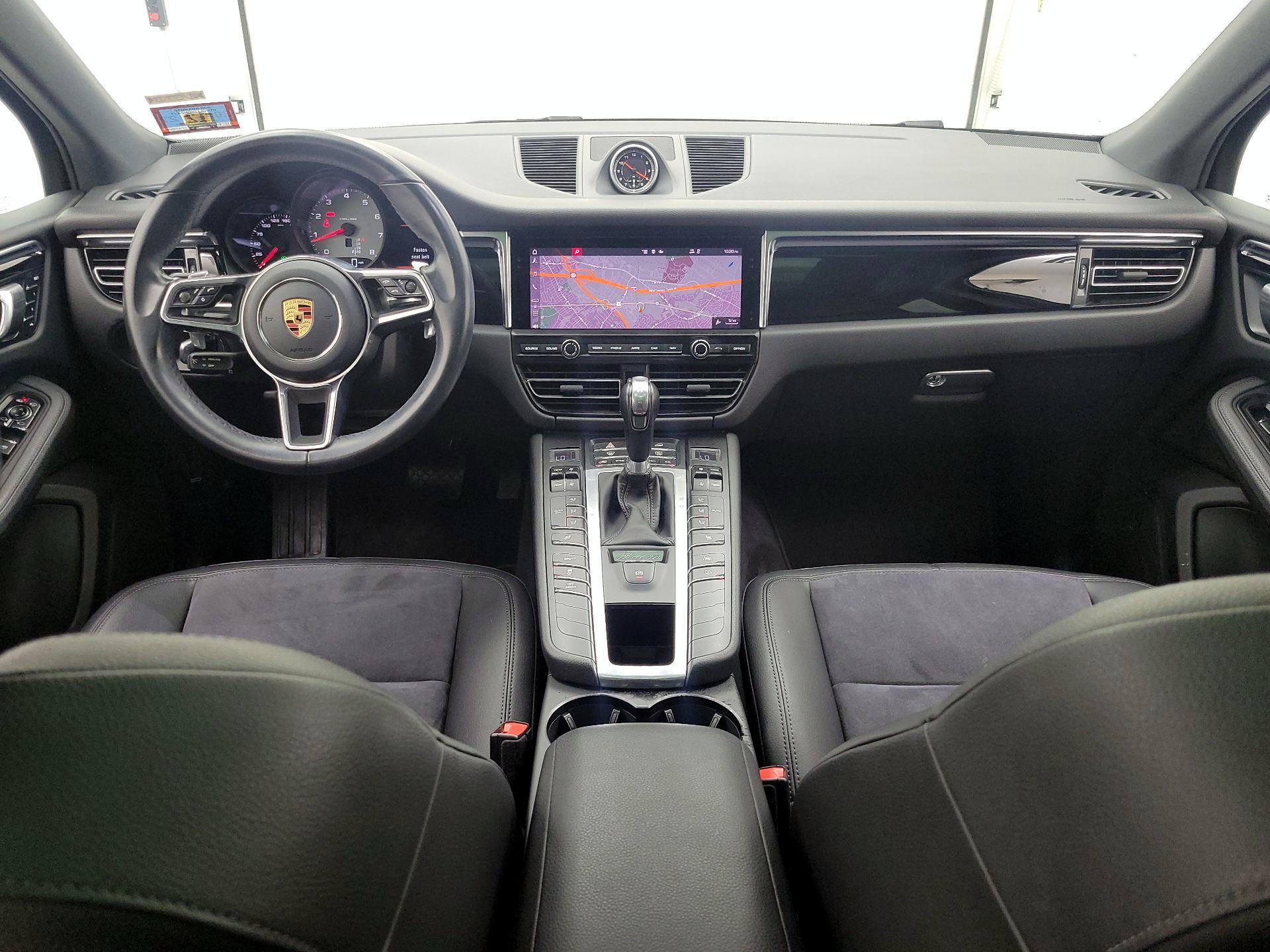 Thumbnail: 2020 Porsche Macan - 9