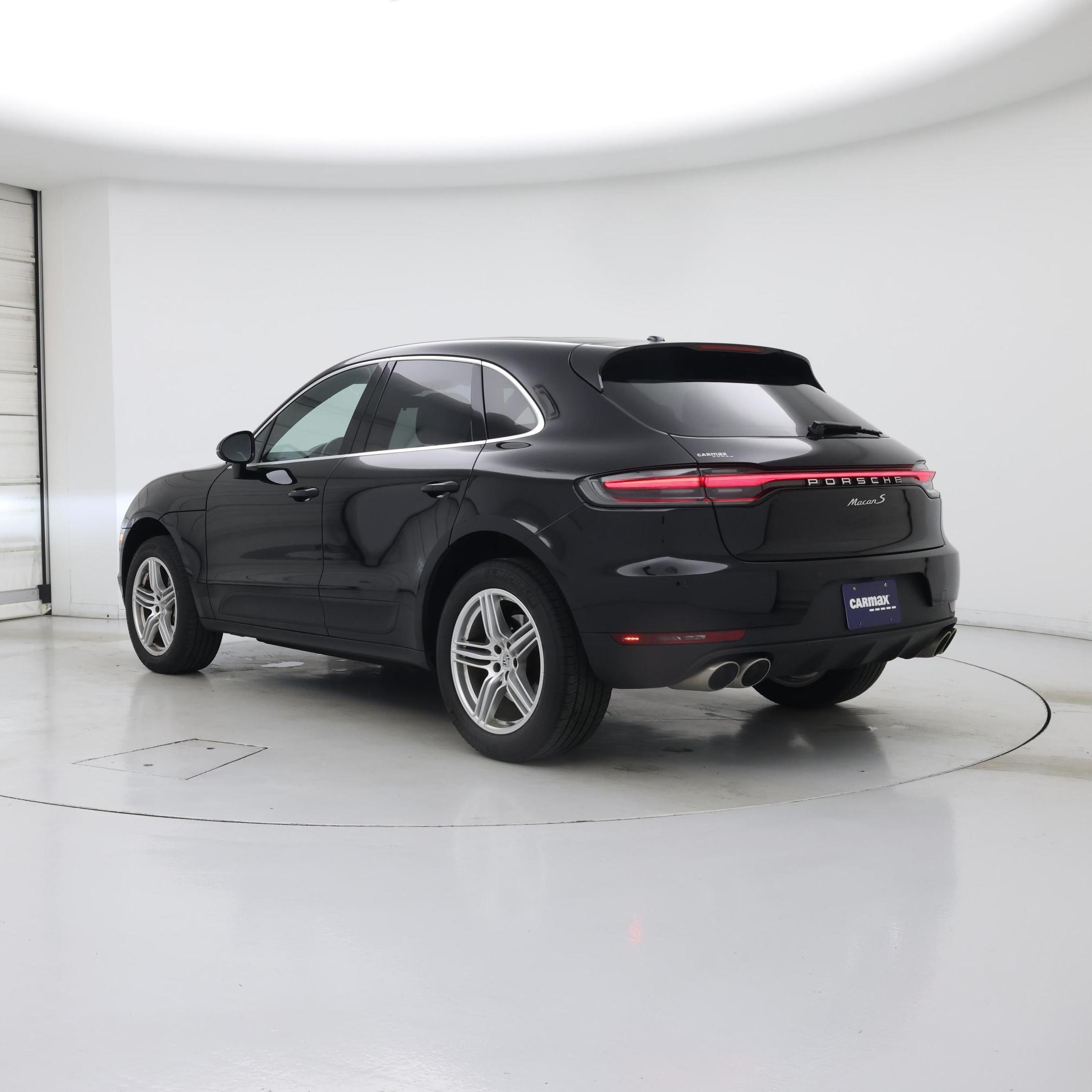 Thumbnail: 2020 Porsche Macan - 2