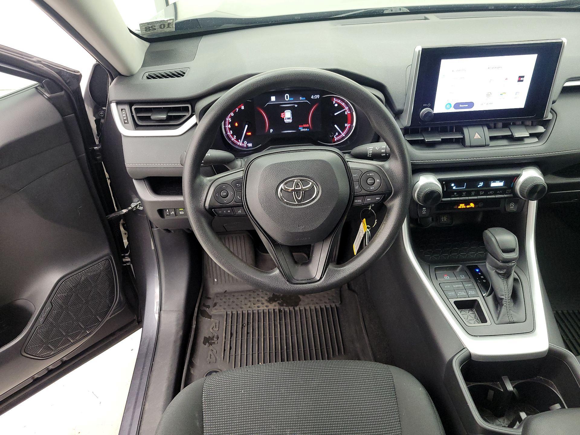 Thumbnail: 2024 Toyota RAV4 - 10