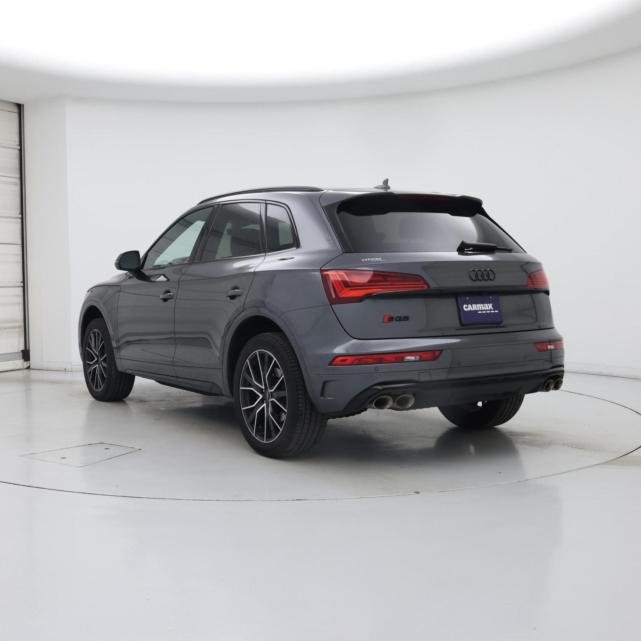 Thumbnail: 2024 Audi SQ5 - 2
