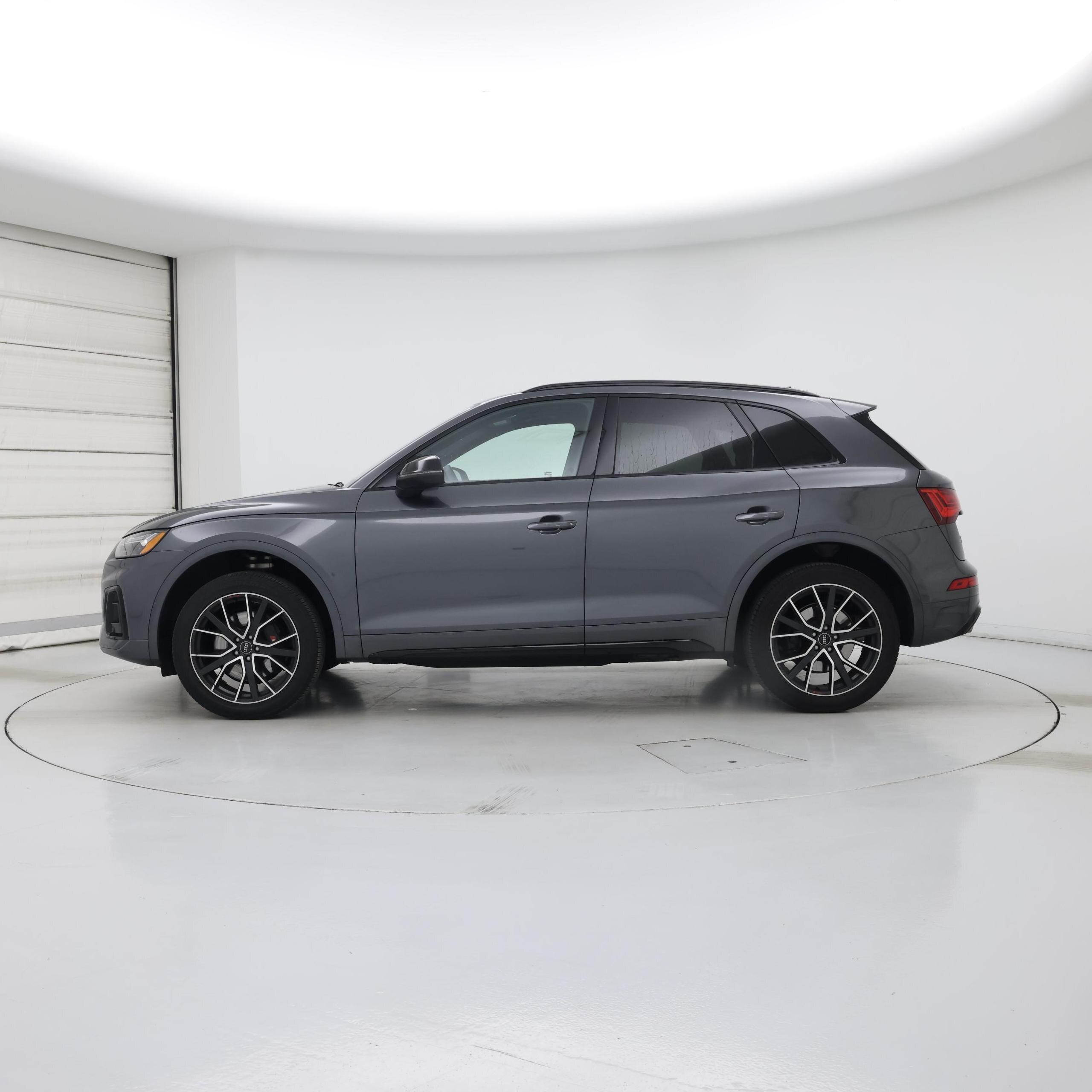Thumbnail: 2024 Audi SQ5 - 3