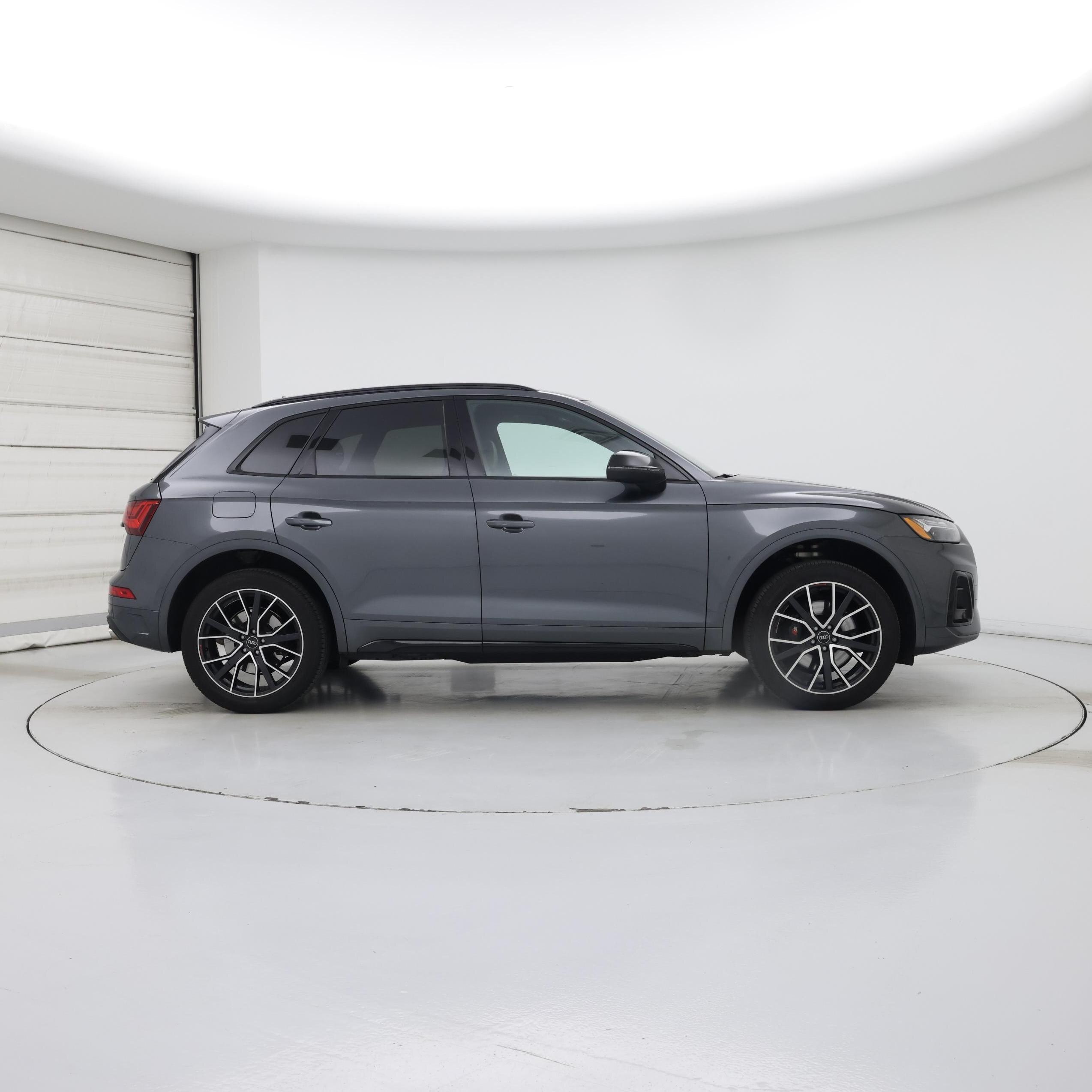 Thumbnail: 2024 Audi SQ5 - 7
