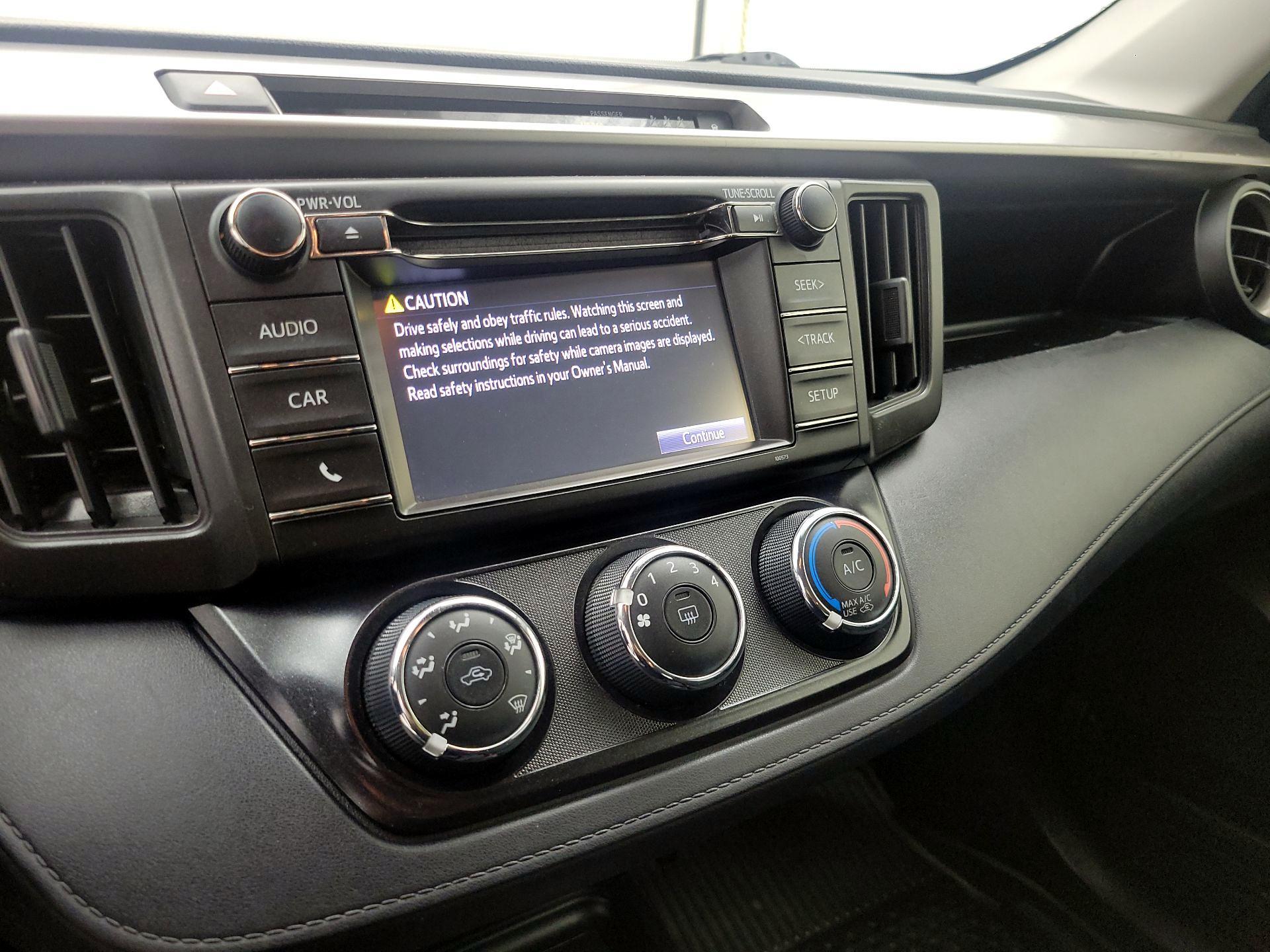 Thumbnail: 2018 Toyota RAV4 - 15