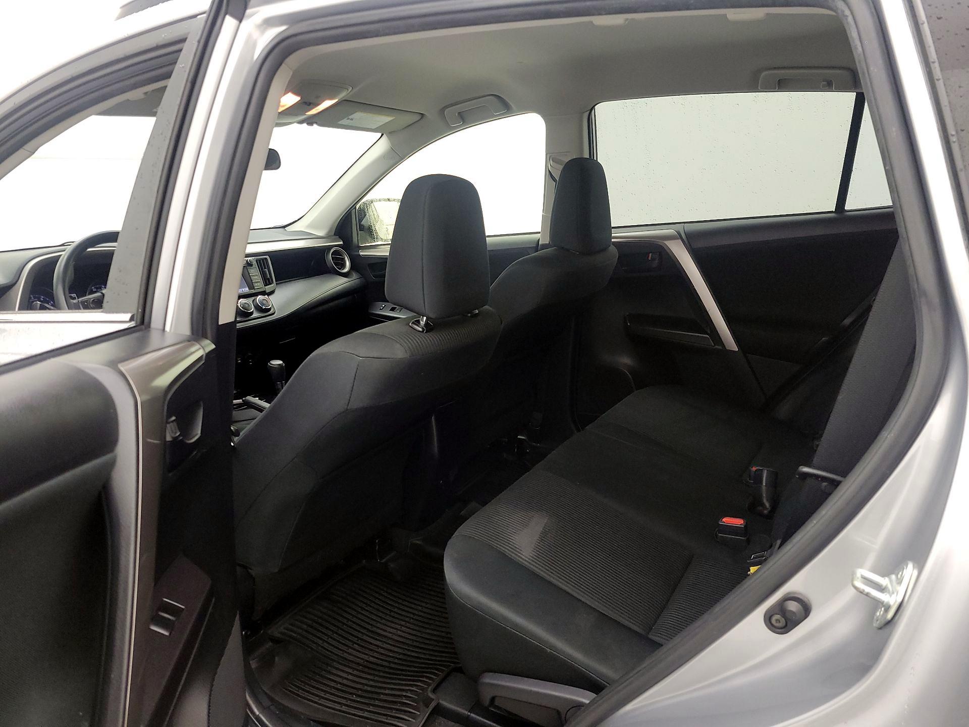 Thumbnail: 2018 Toyota RAV4 - 19