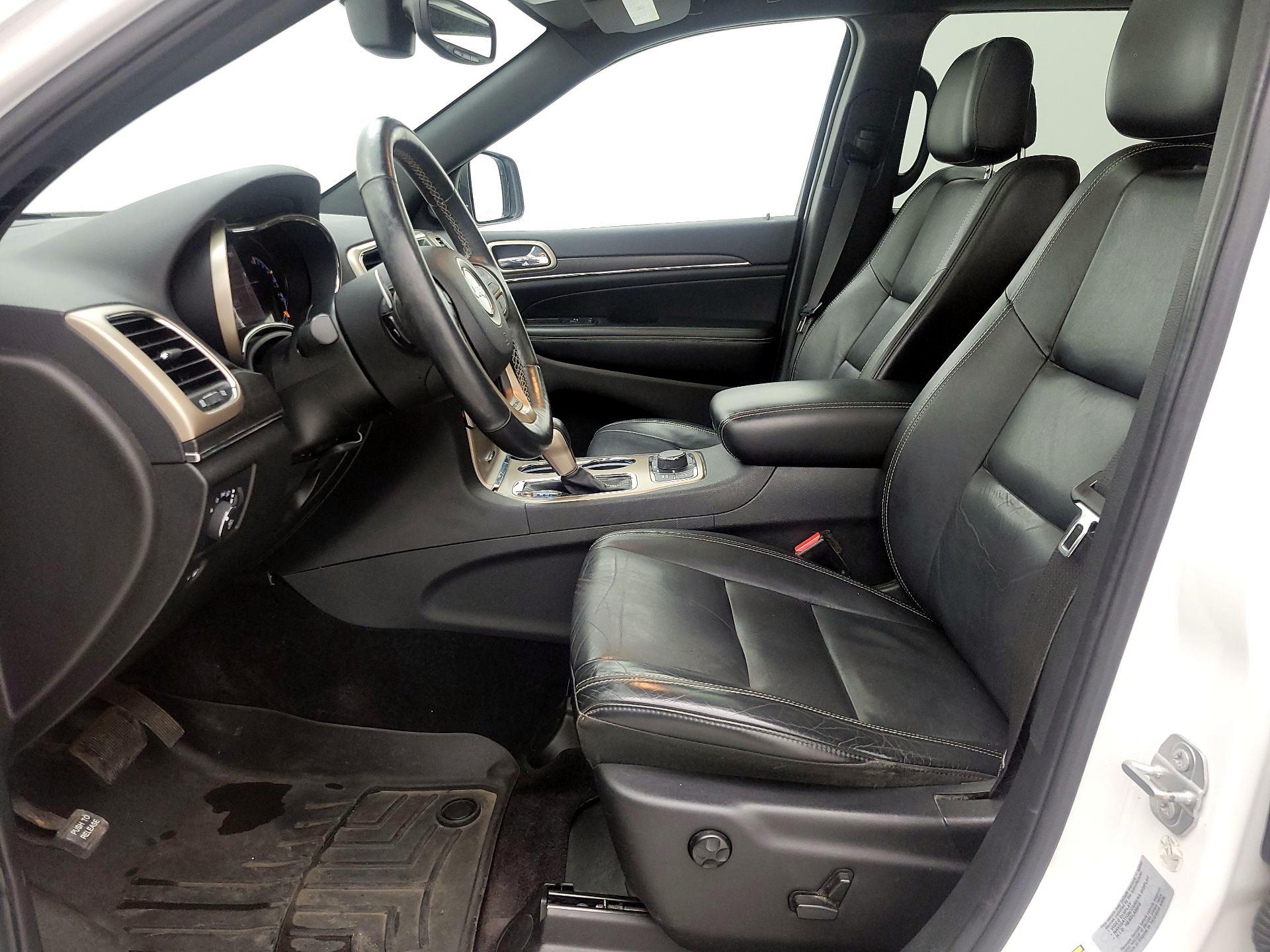 Thumbnail: 2017 Jeep Grand Cherokee - 11