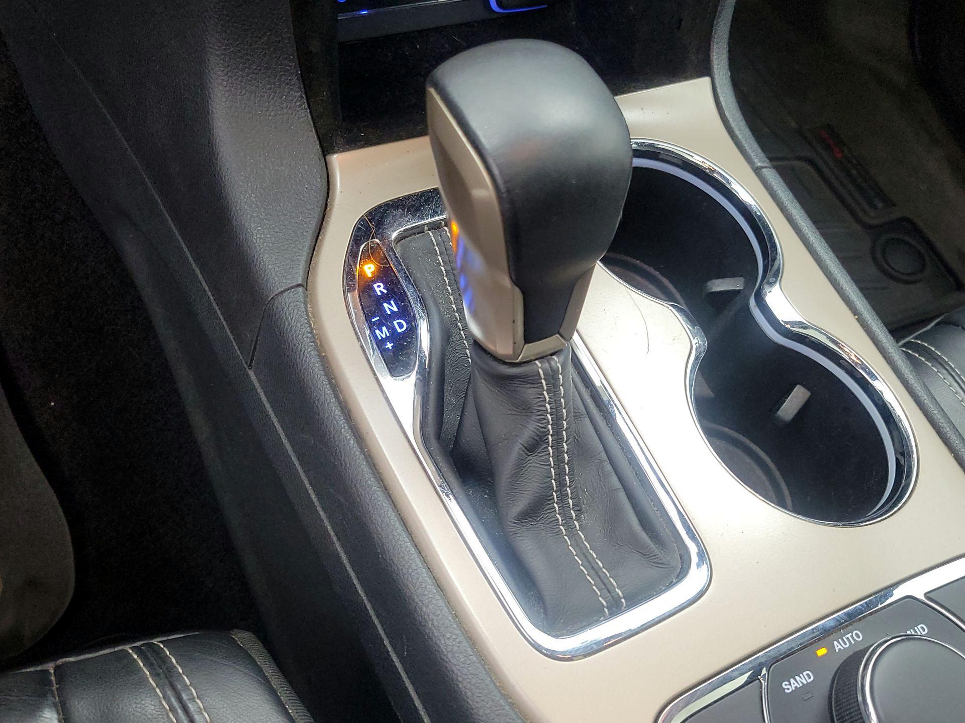 Thumbnail: 2017 Jeep Grand Cherokee - 18