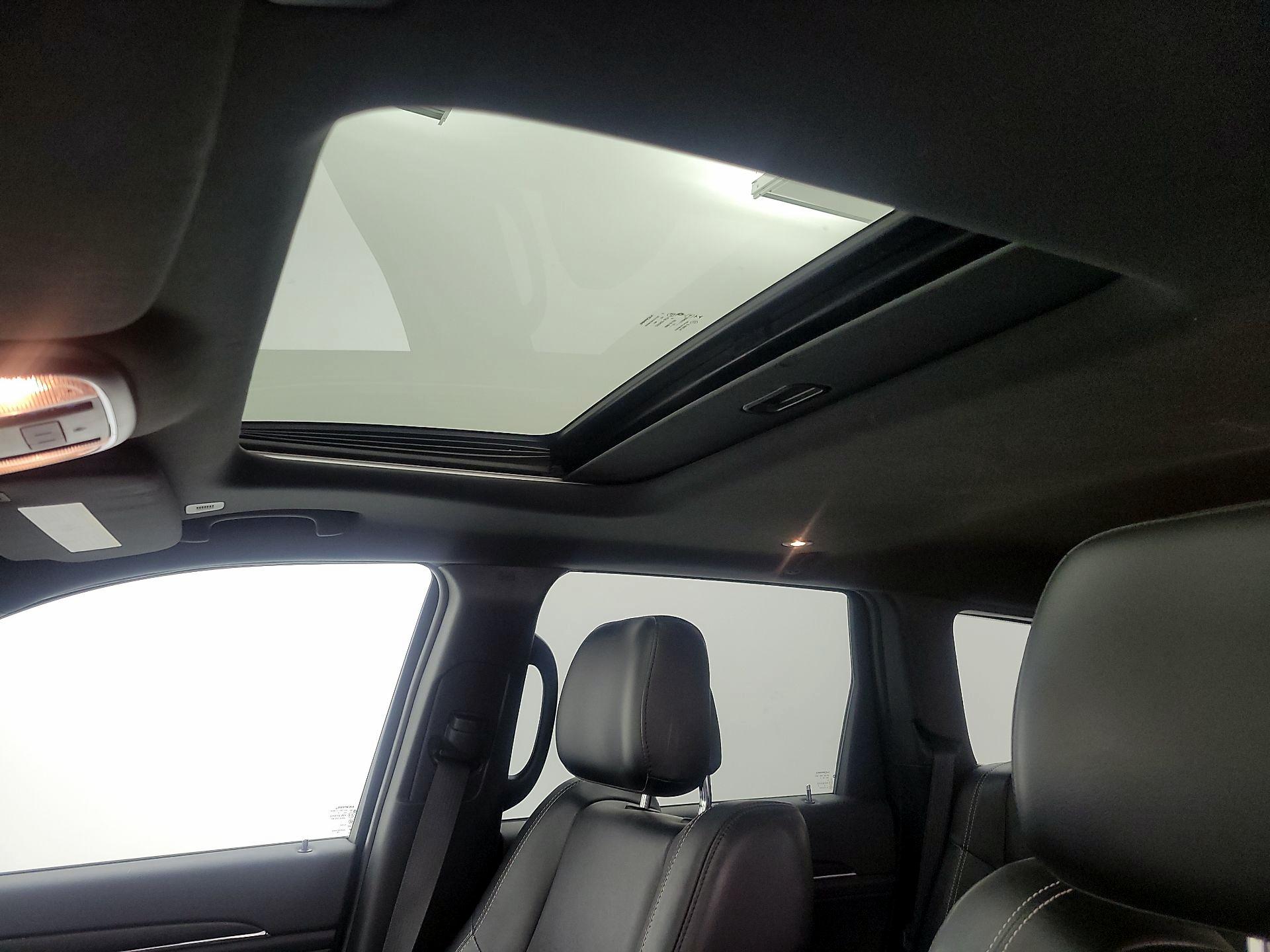 Thumbnail: 2017 Jeep Grand Cherokee - 20