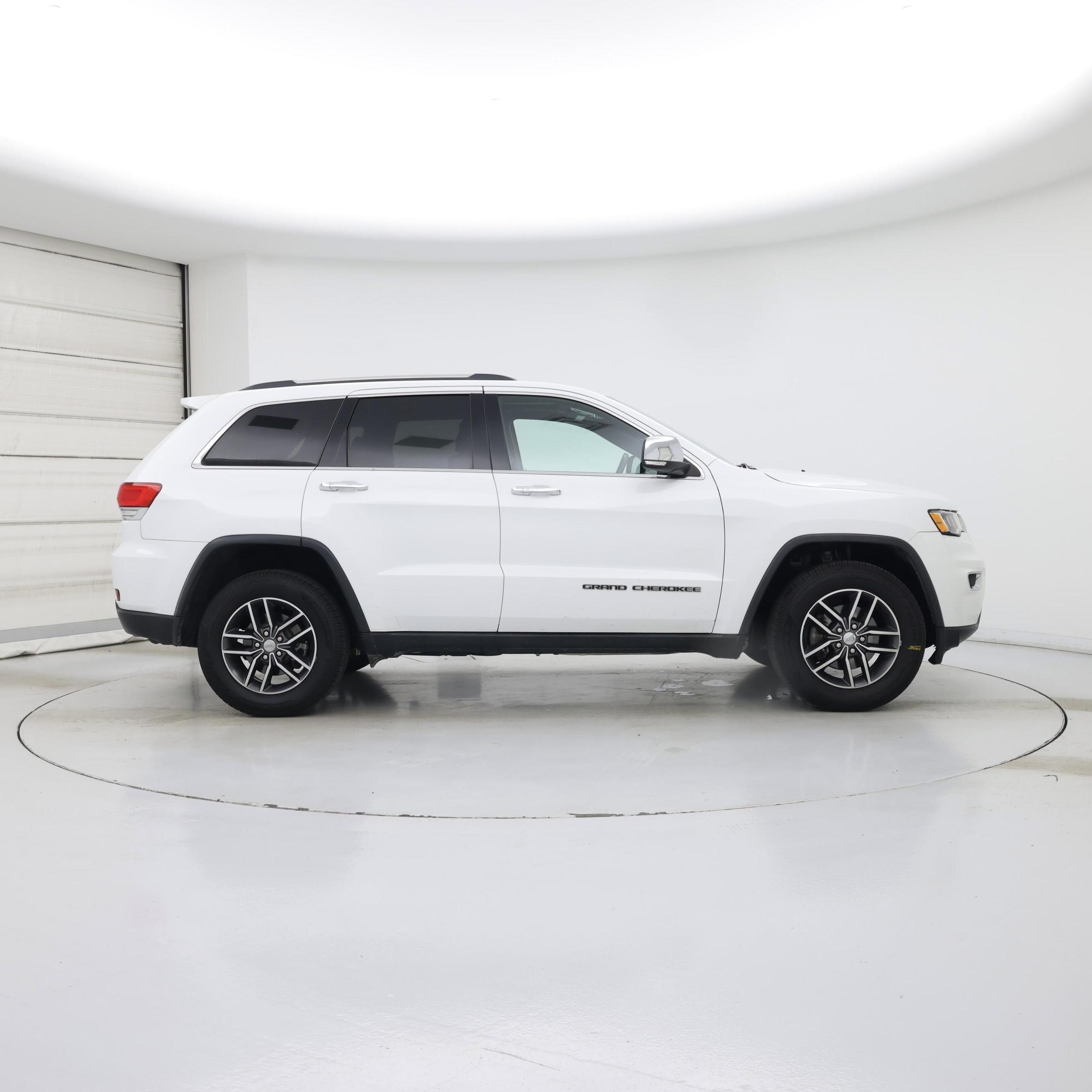 Thumbnail: 2017 Jeep Grand Cherokee - 7