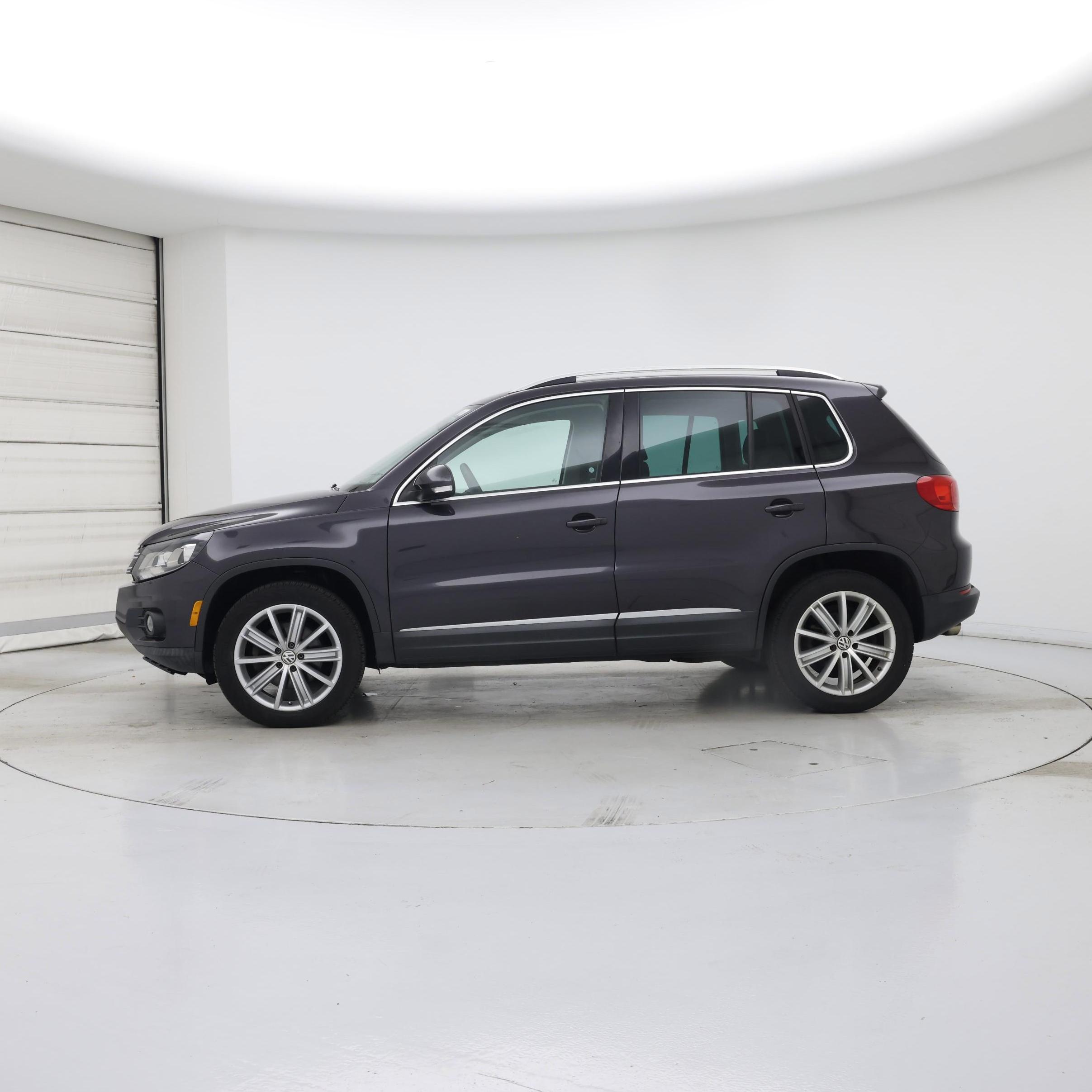 Thumbnail: 2016 Volkswagen Tiguan - 3