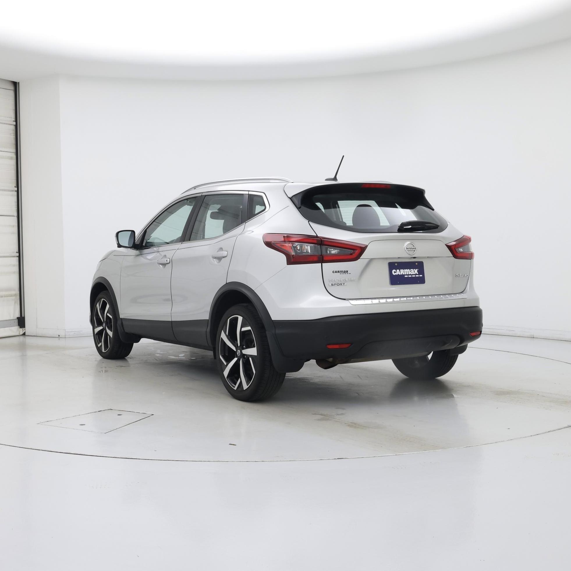 Thumbnail: 2022 Nissan Rogue Sport - 2