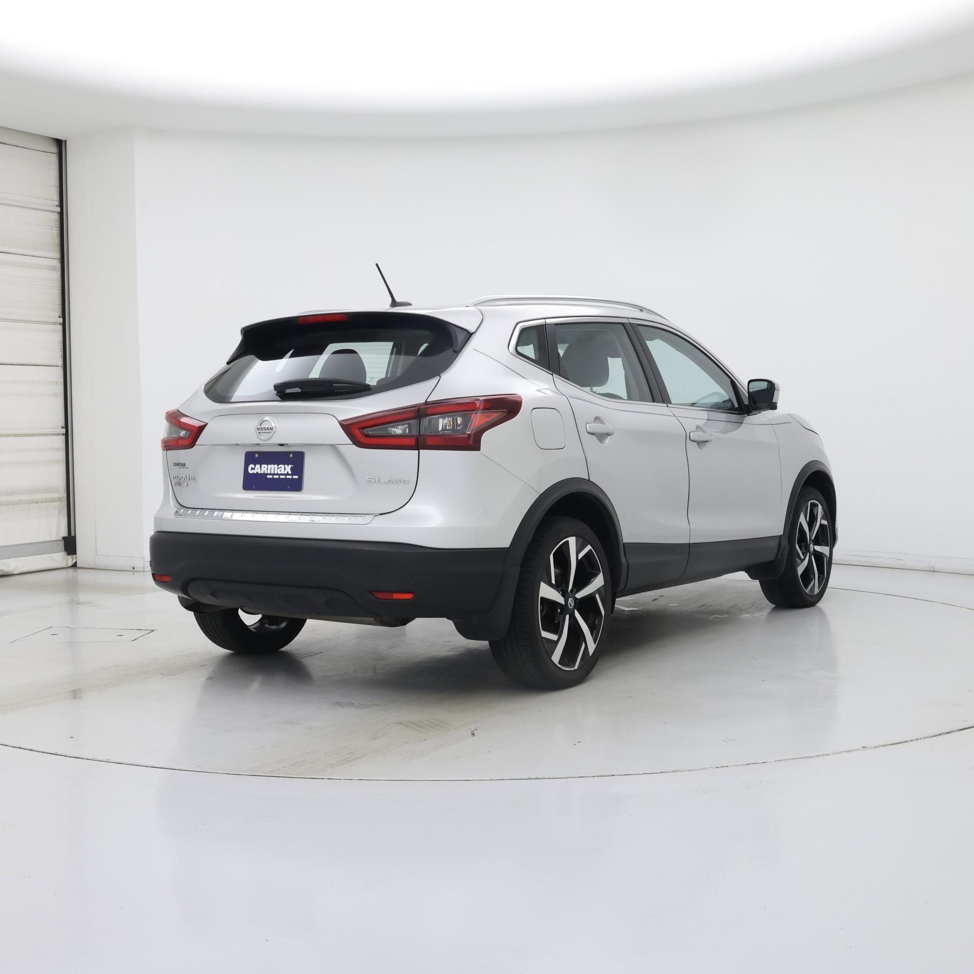 Thumbnail: 2022 Nissan Rogue Sport - 8