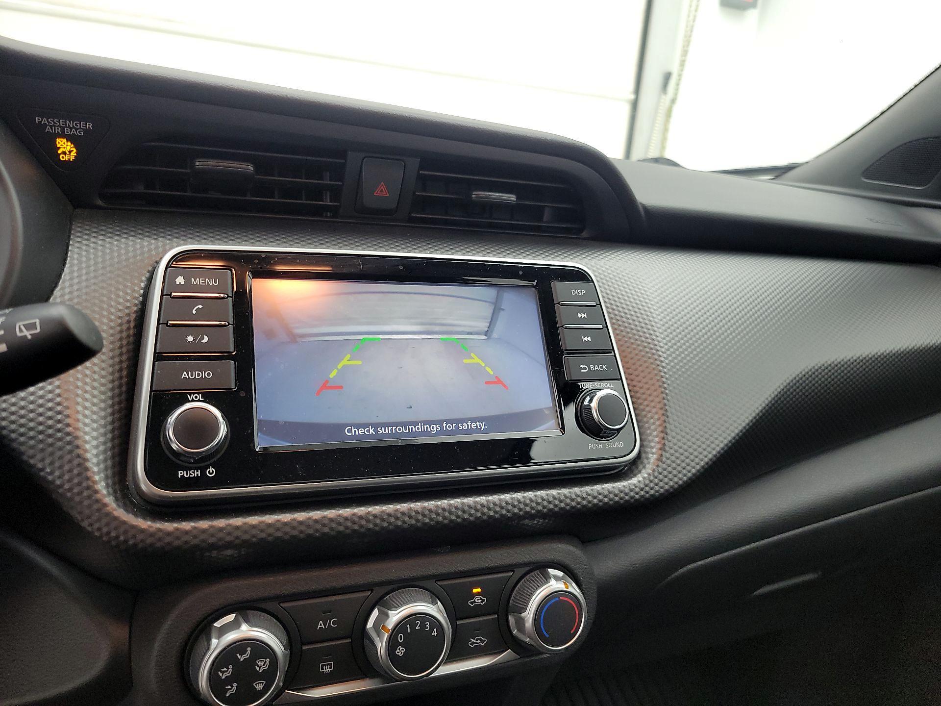 Thumbnail: 2018 Nissan Kicks - 14