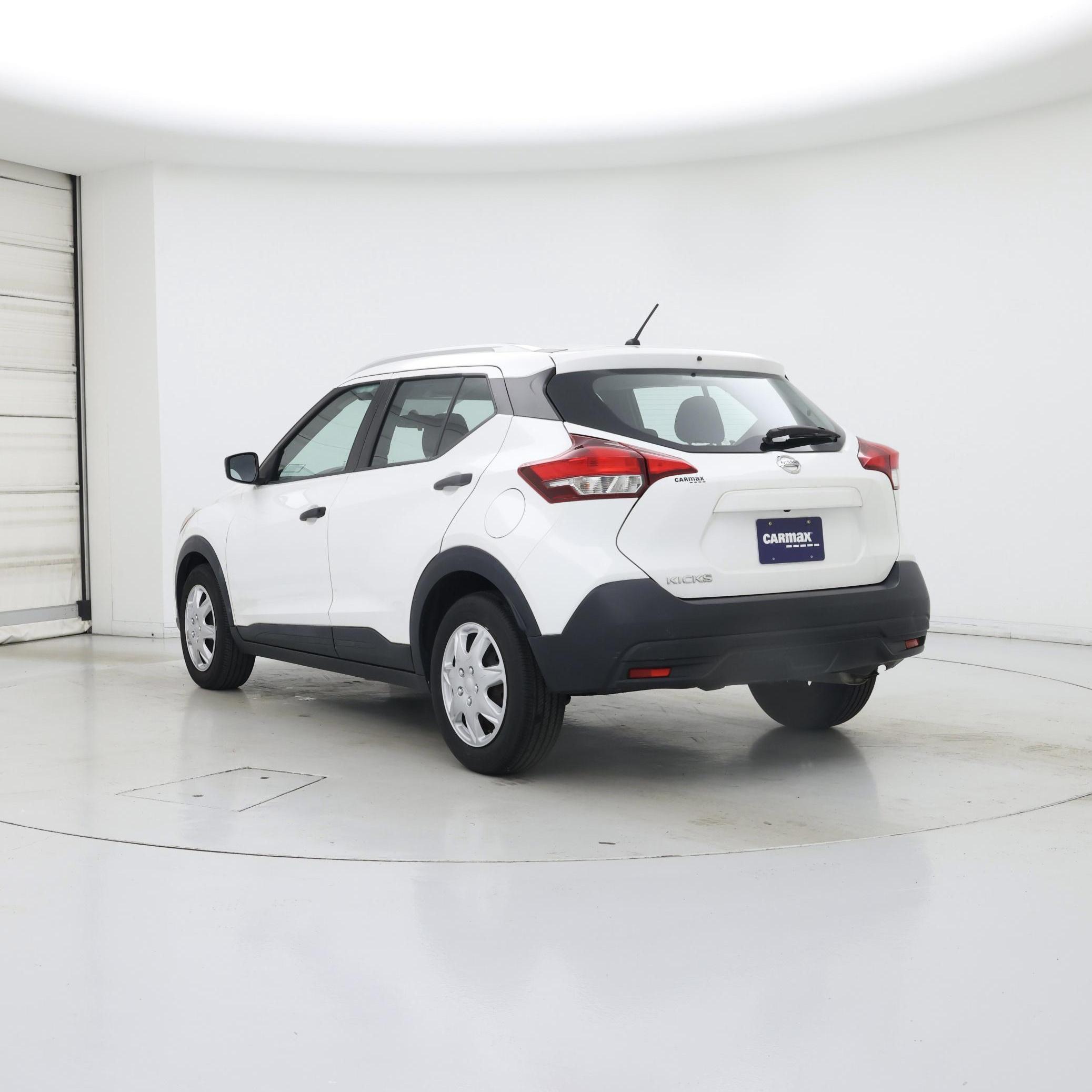 Thumbnail: 2018 Nissan Kicks - 2