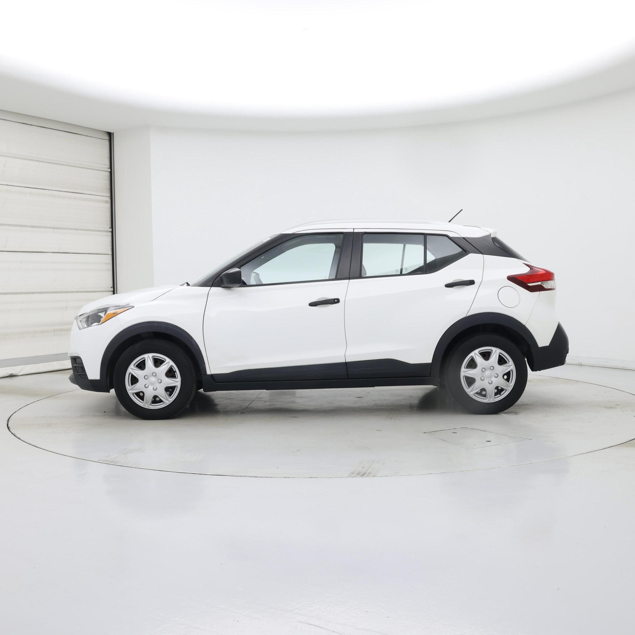 Thumbnail: 2018 Nissan Kicks - 3