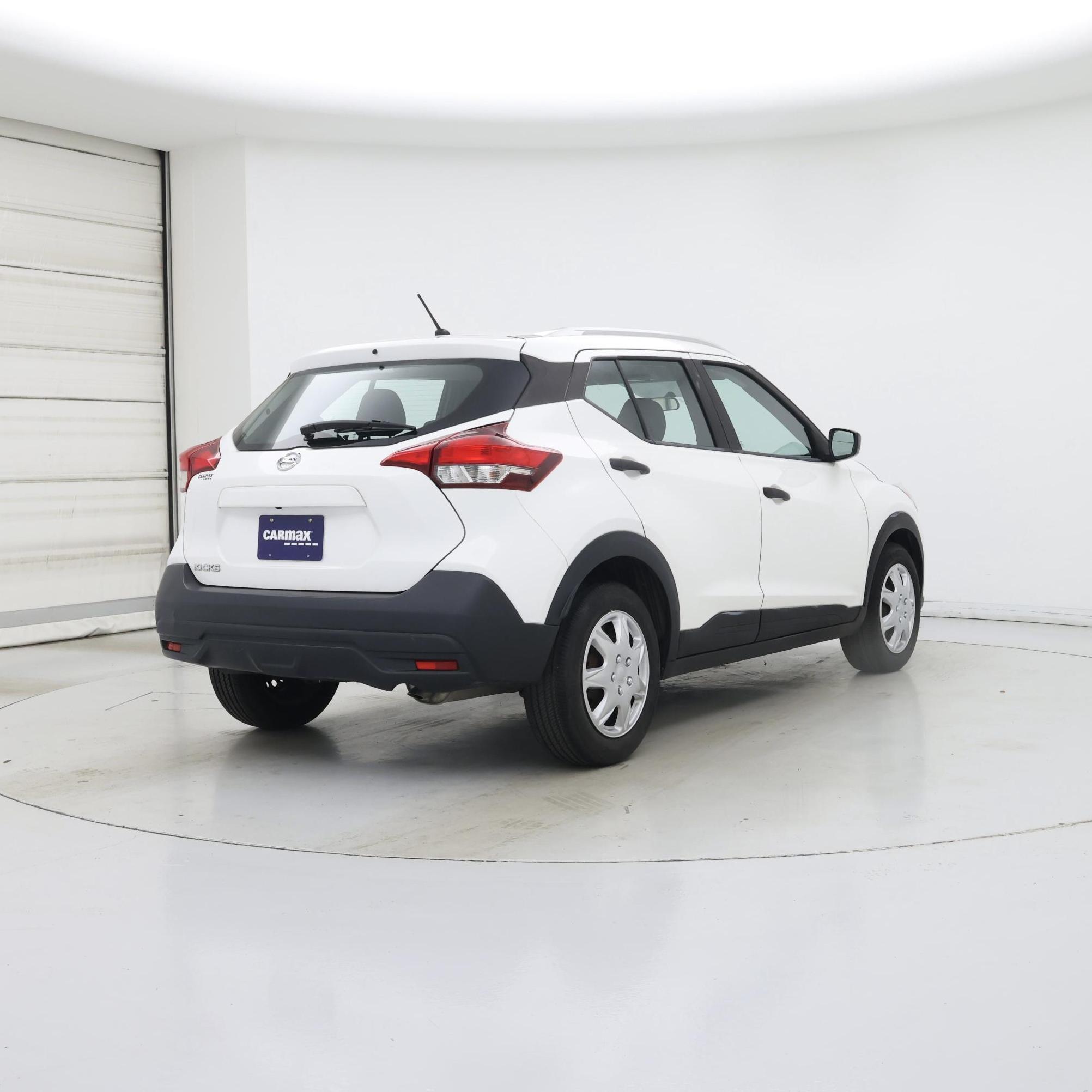 Thumbnail: 2018 Nissan Kicks - 8