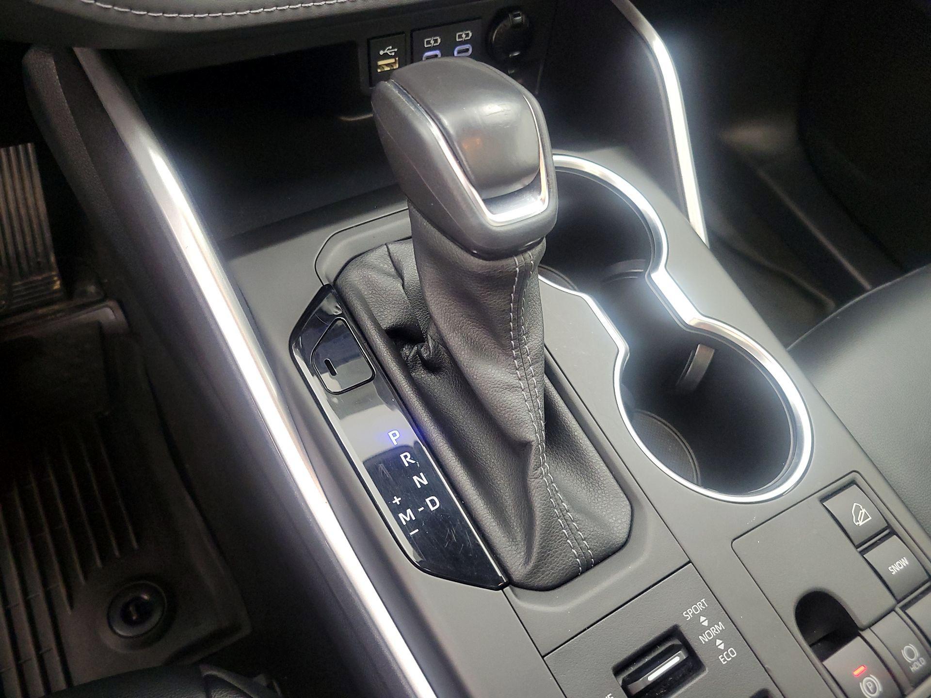 Thumbnail: 2023 Toyota Highlander - 17