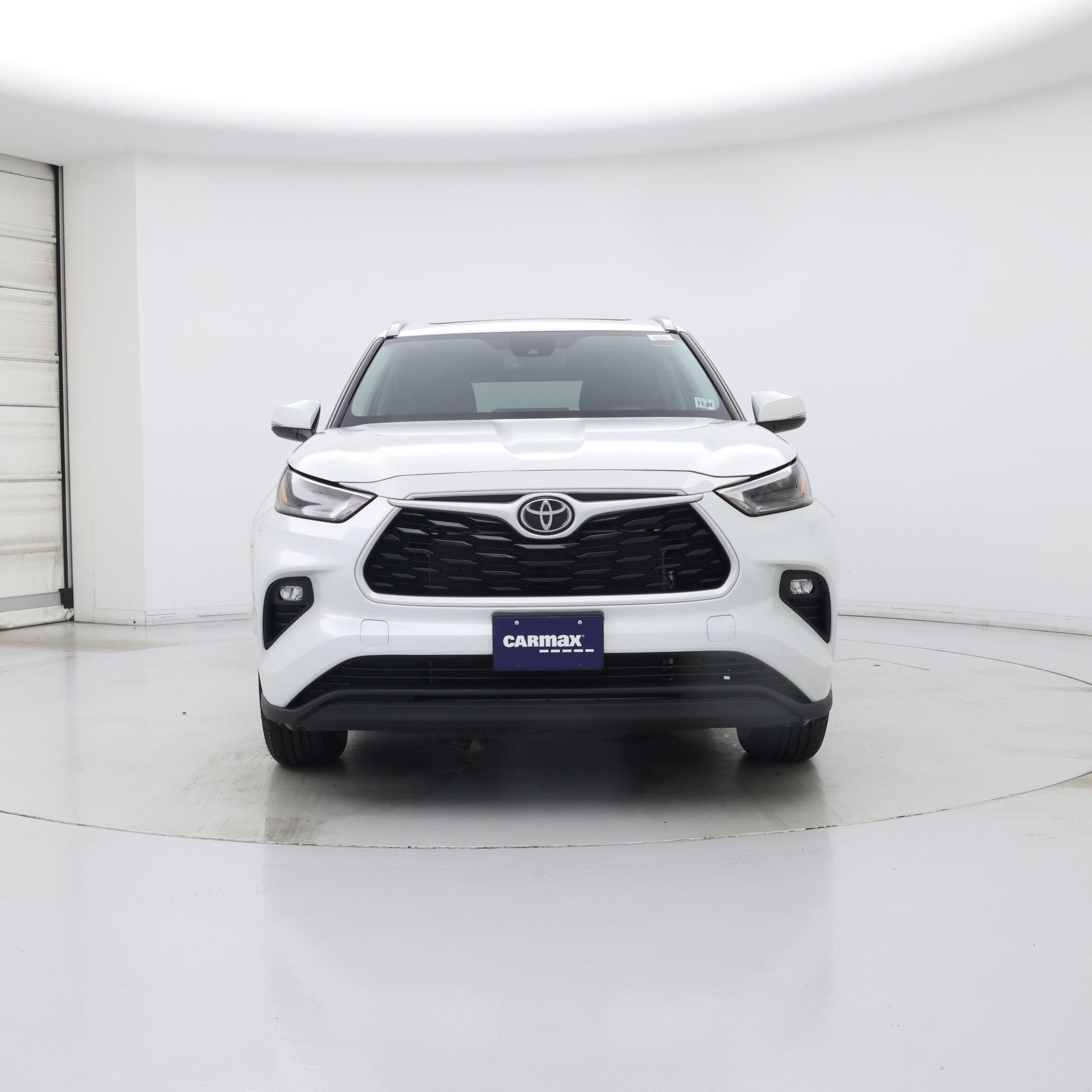 Thumbnail: 2023 Toyota Highlander - 5