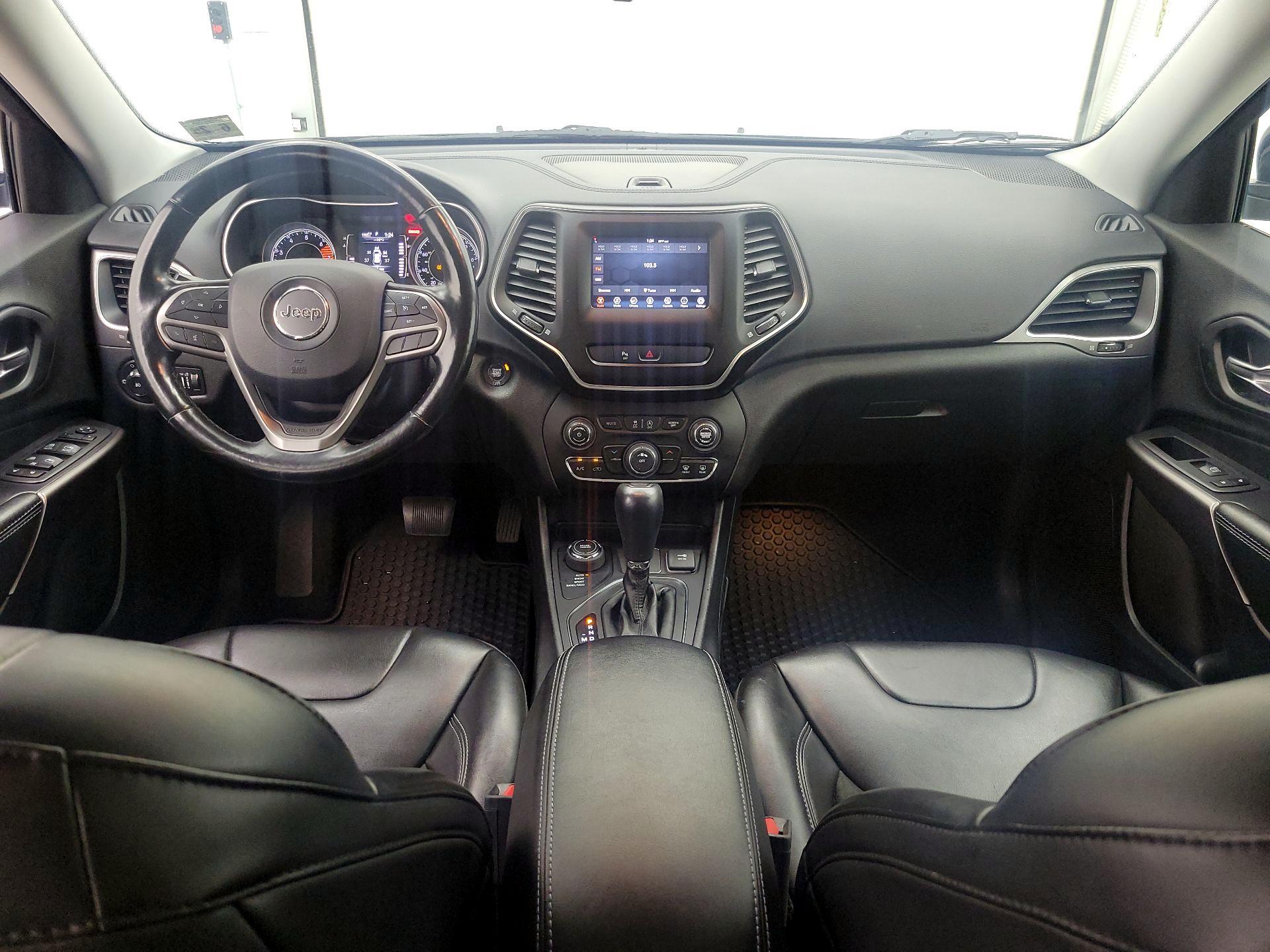 Thumbnail: 2020 Jeep Cherokee - 9