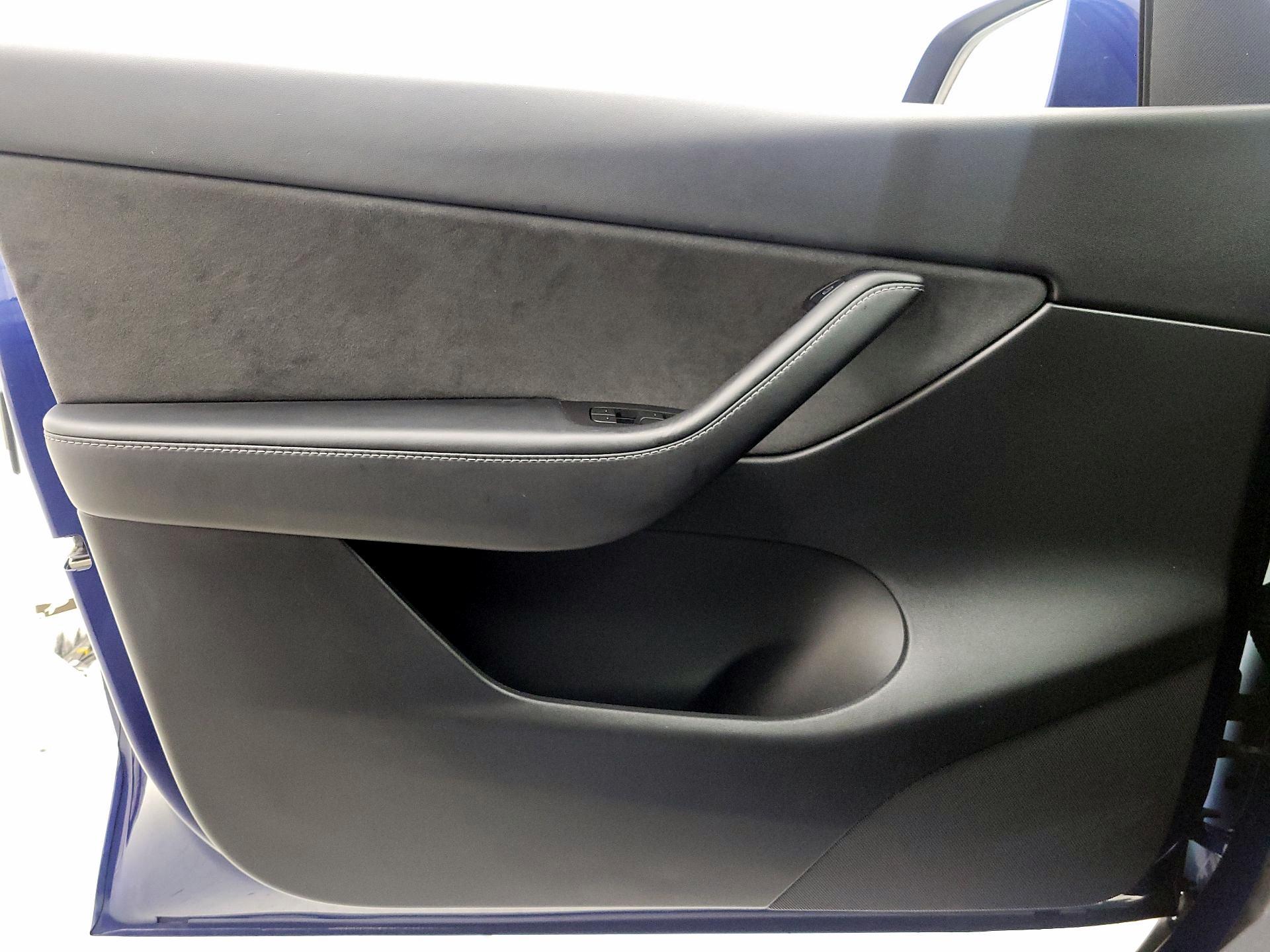 Thumbnail: 2022 Tesla Model Y - 12