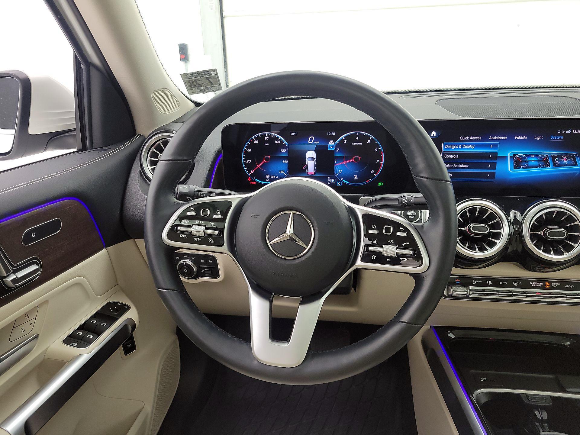 Thumbnail: 2023 Mercedes-Benz GLB - 10