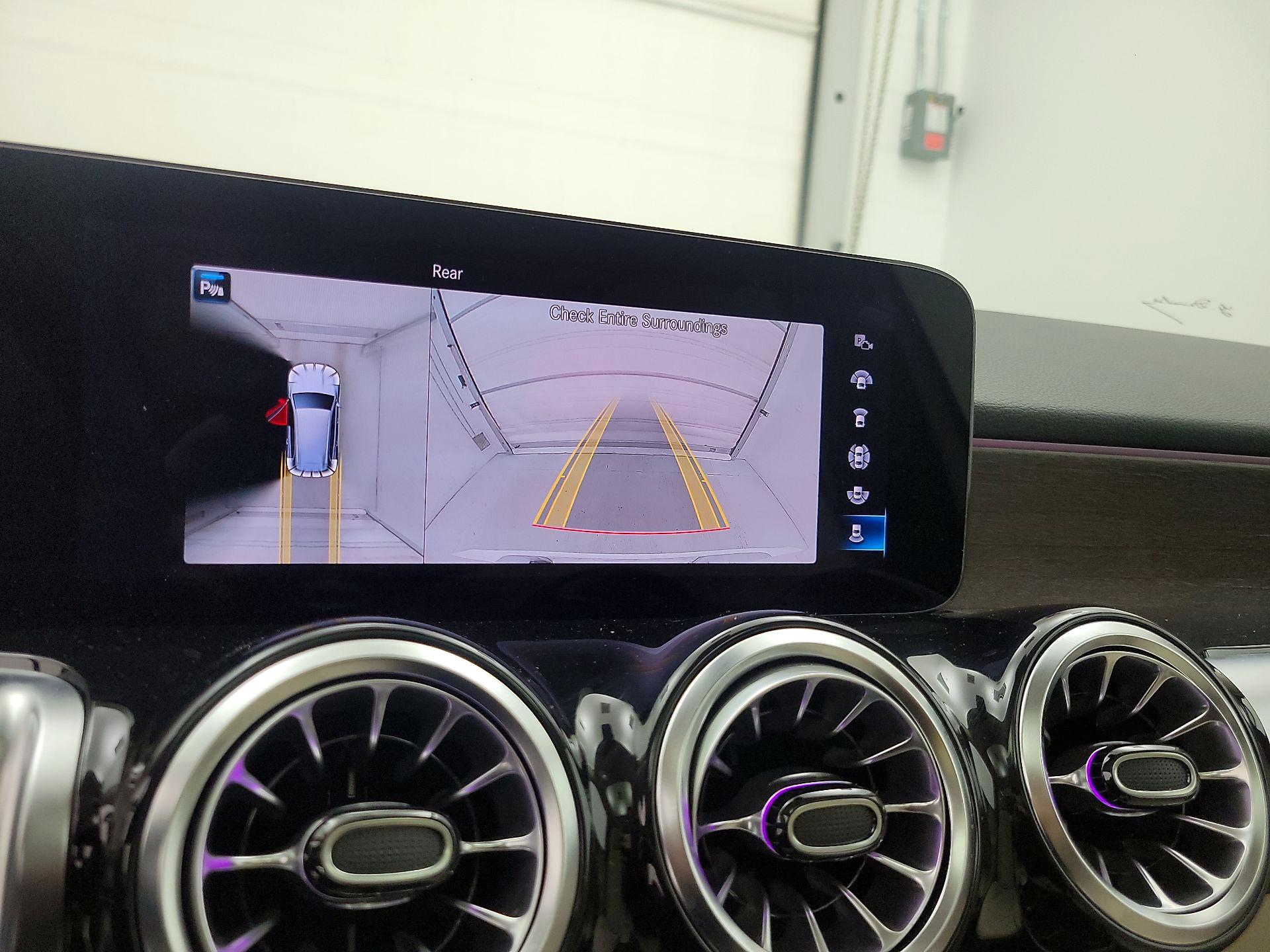 Thumbnail: 2023 Mercedes-Benz GLB - 14