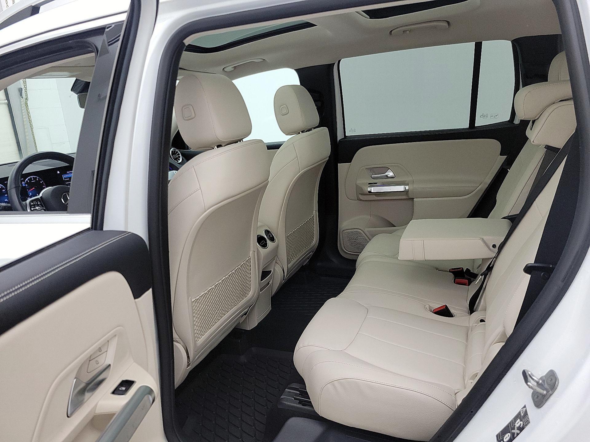 Thumbnail: 2023 Mercedes-Benz GLB - 20